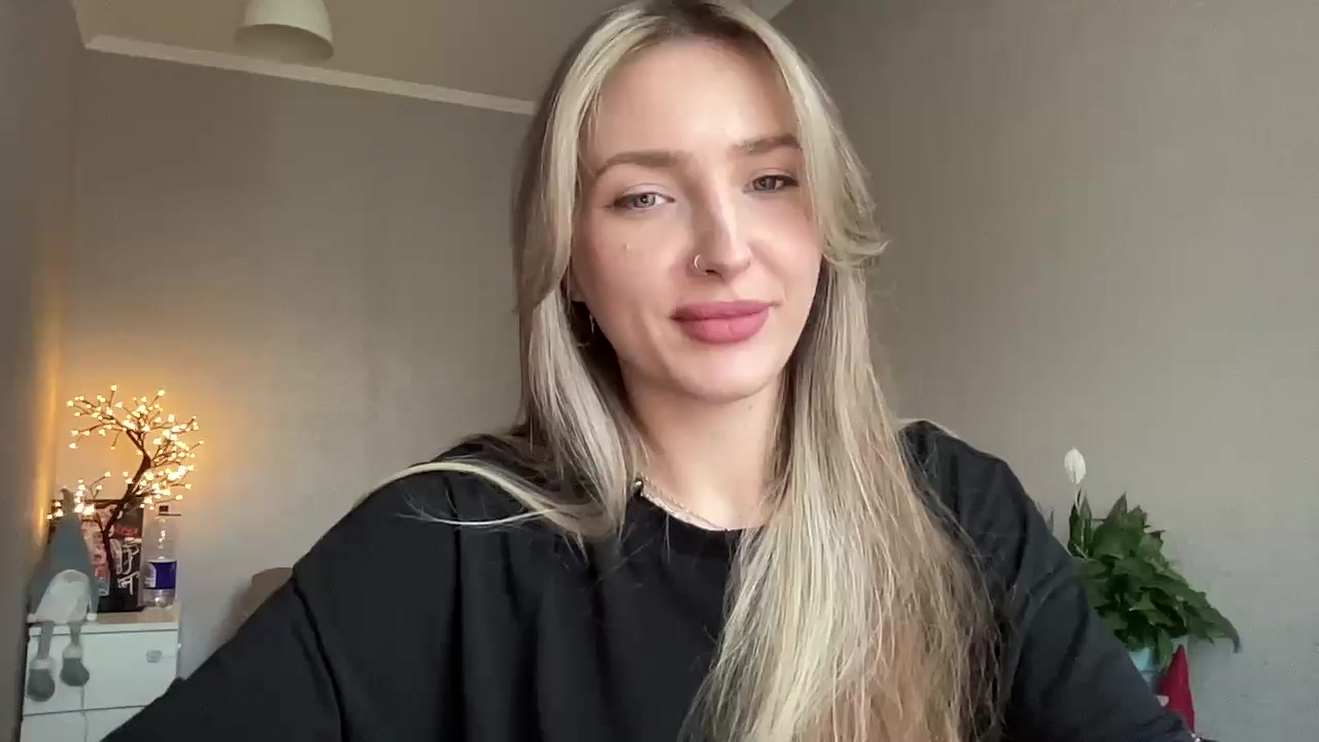 Gallery image thumbnail from My_Diana's myfreecams stream on, 04/25/2025, 15:07 image 11 of 20