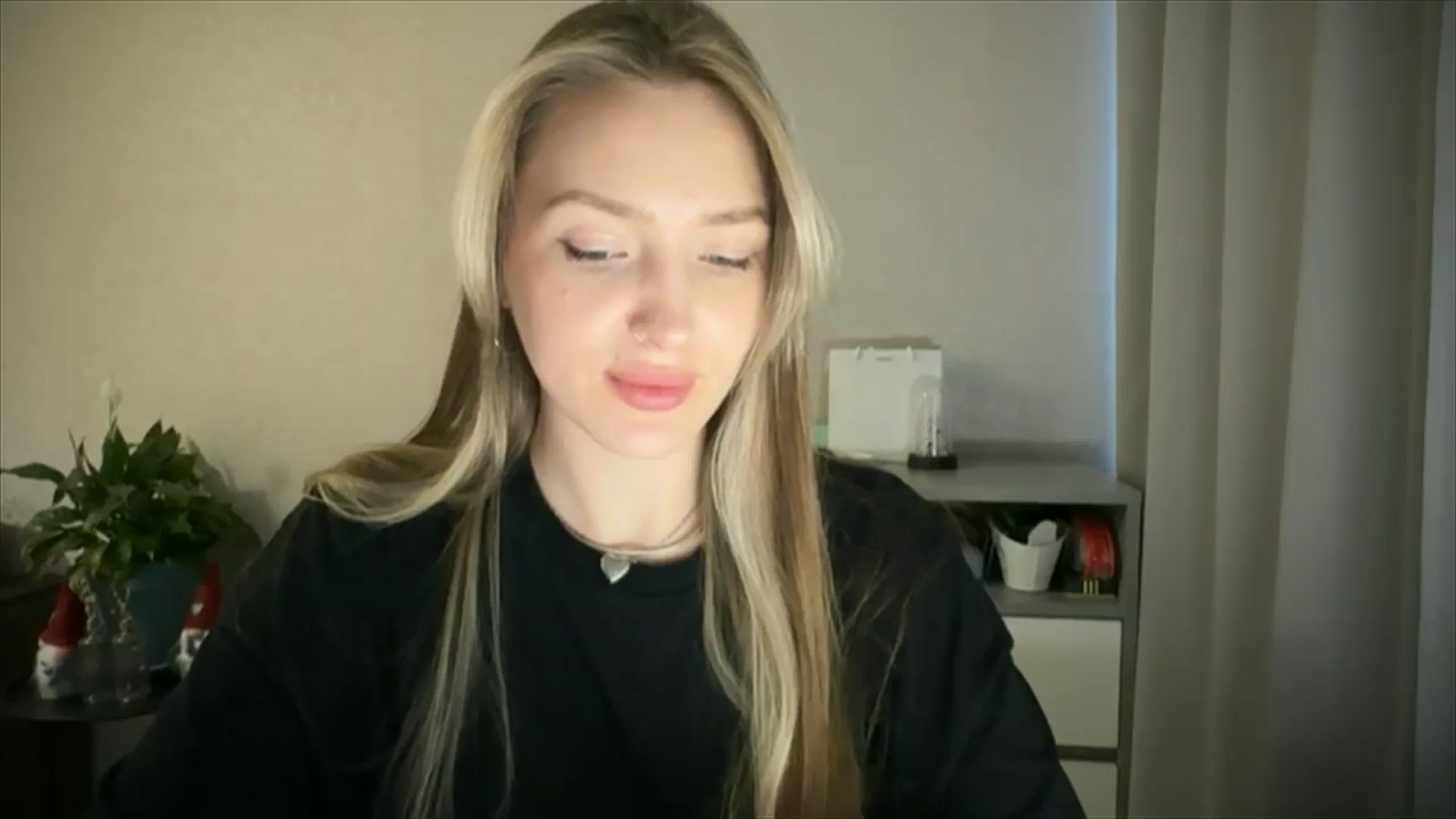 Gallery image thumbnail from My_Diana's myfreecams stream on, 04/26/2025, 15:29 image 17 of 20