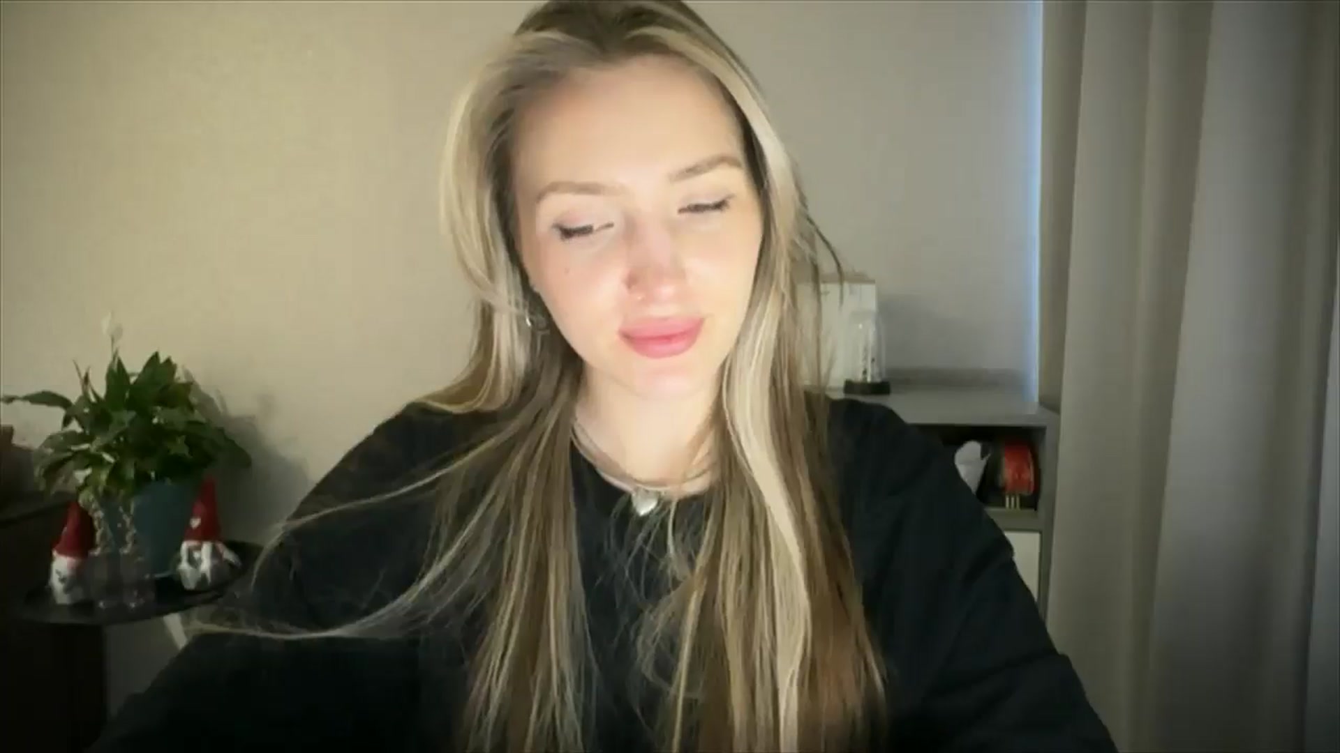 Gallery image thumbnail from My_Diana's myfreecams stream on, 04/26/2025, 15:29 image 5 of 20
