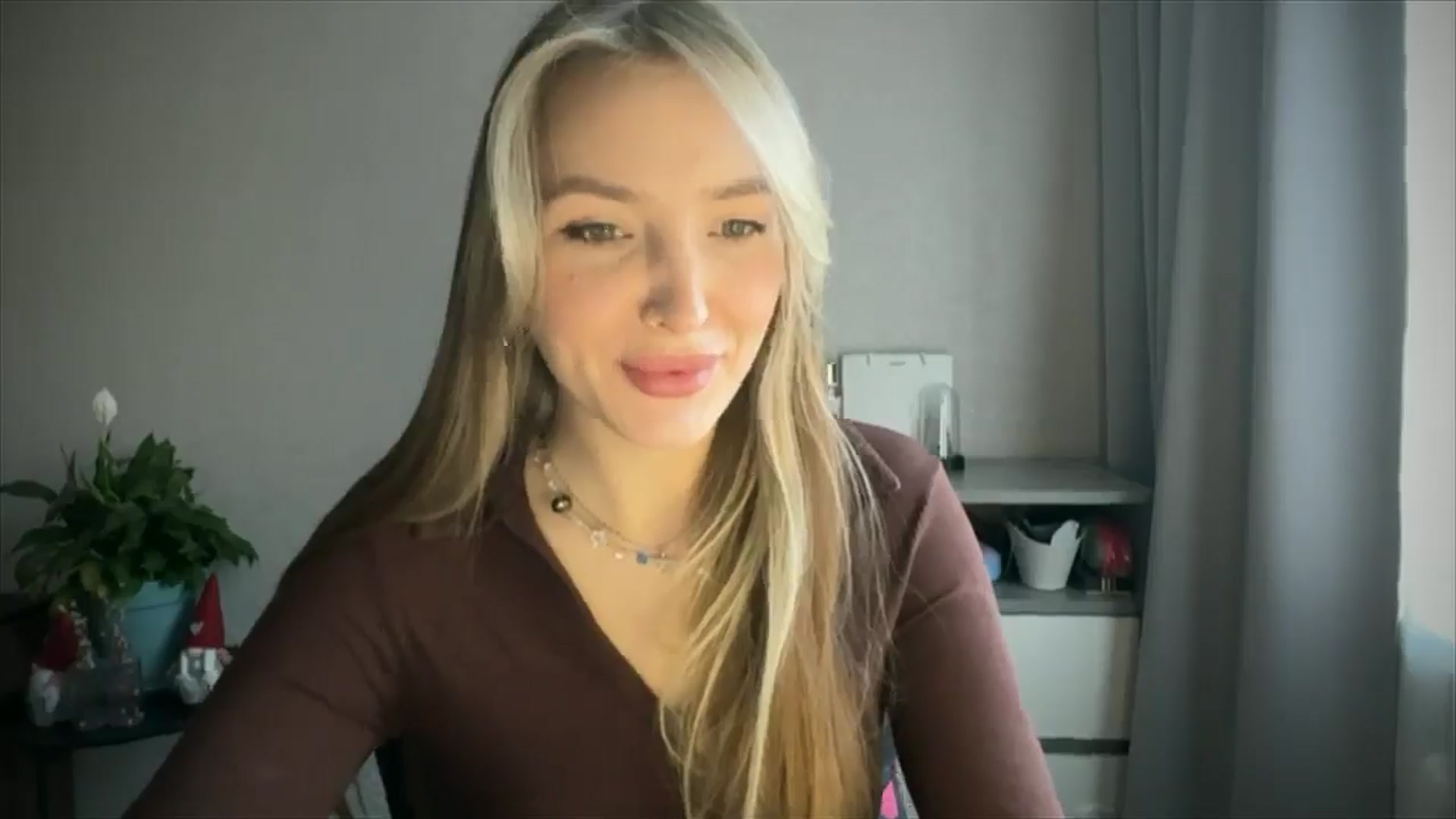 Gallery image thumbnail from My_Diana's myfreecams stream on, 04/27/2025, 16:09 image 12 of 20