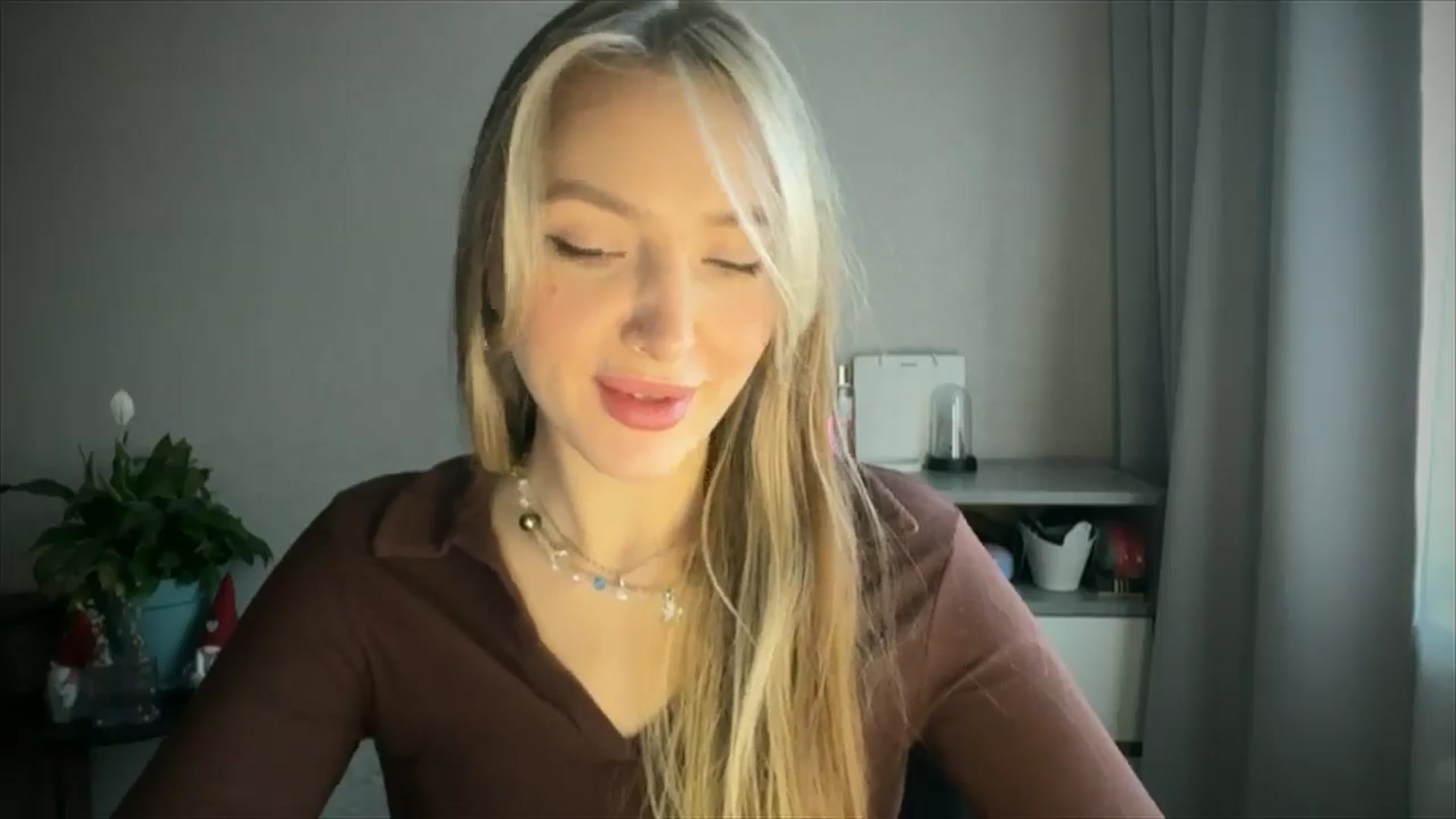 Gallery image thumbnail from My_Diana's myfreecams stream on, 04/27/2025, 16:09 image 19 of 20