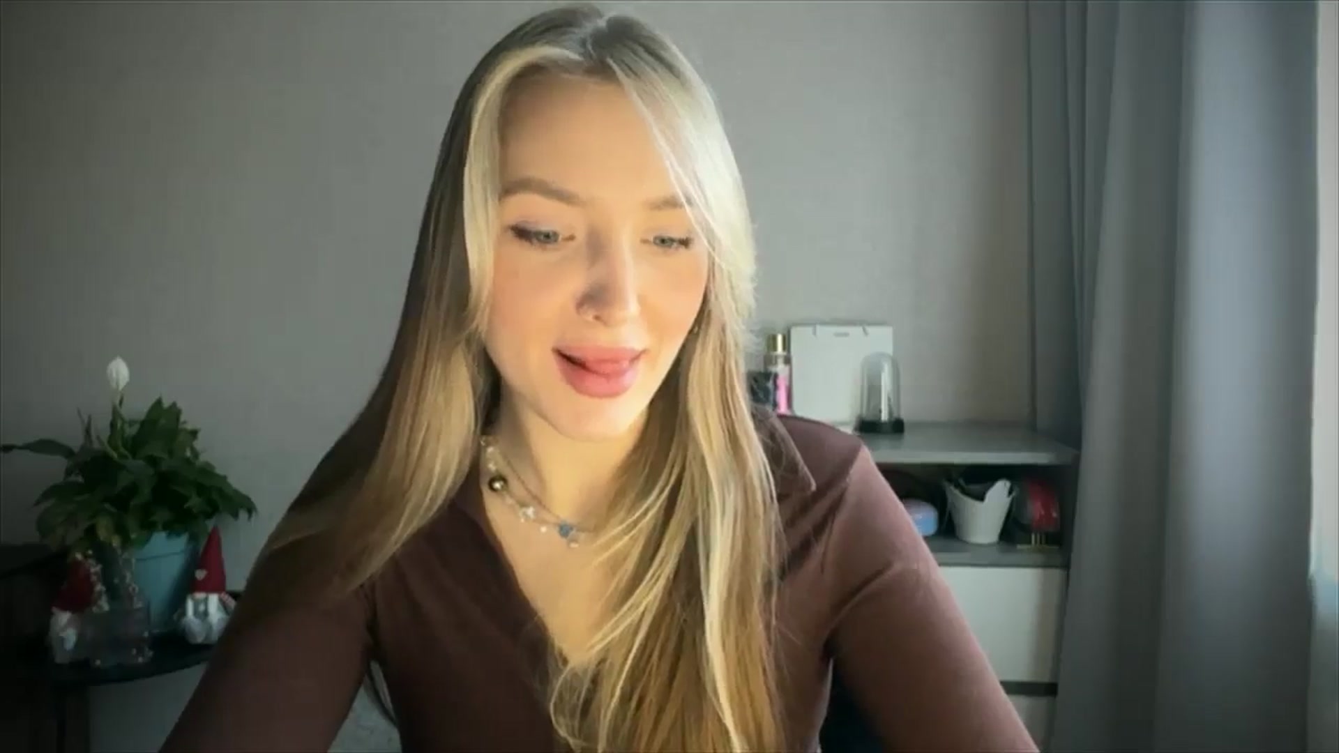 Gallery image thumbnail from My_Diana's myfreecams stream on, 04/27/2025, 16:09 image 14 of 20