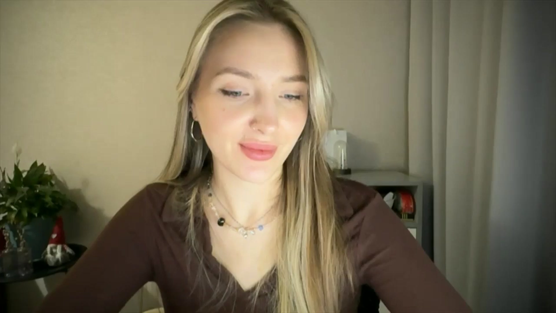 Gallery image thumbnail from My_Diana's myfreecams stream on, 04/27/2025, 20:40 image 12 of 20