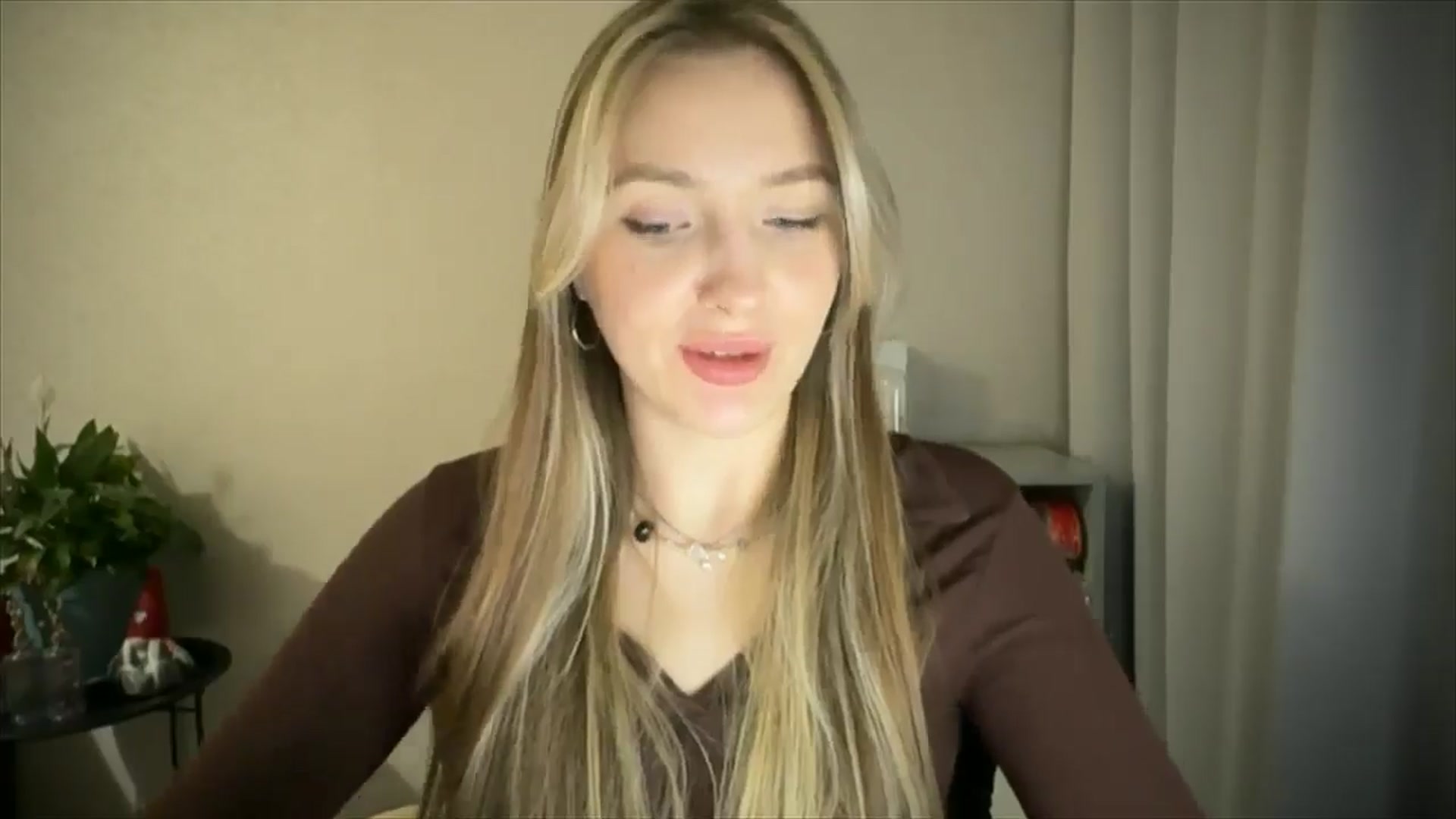 Gallery image thumbnail from My_Diana's myfreecams stream on, 04/27/2025, 20:40 image 8 of 20
