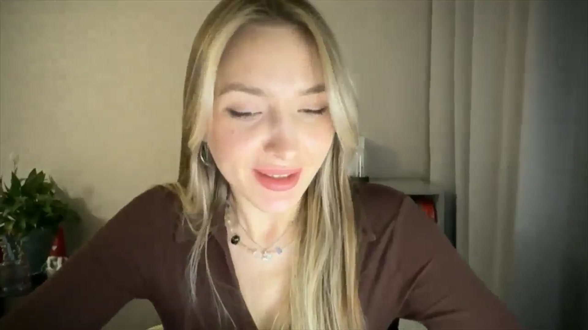 Gallery image thumbnail from My_Diana's myfreecams stream on, 04/27/2025, 20:40 image 19 of 20