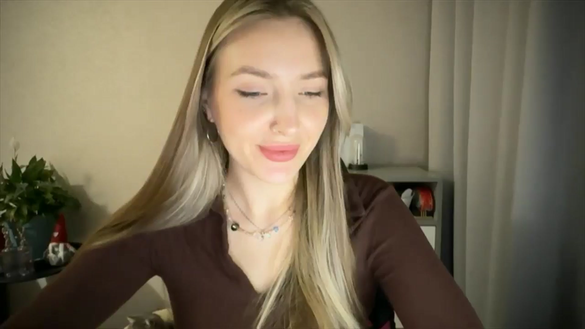 Gallery image thumbnail from My_Diana's myfreecams stream on, 04/27/2025, 20:40 image 1 of 20