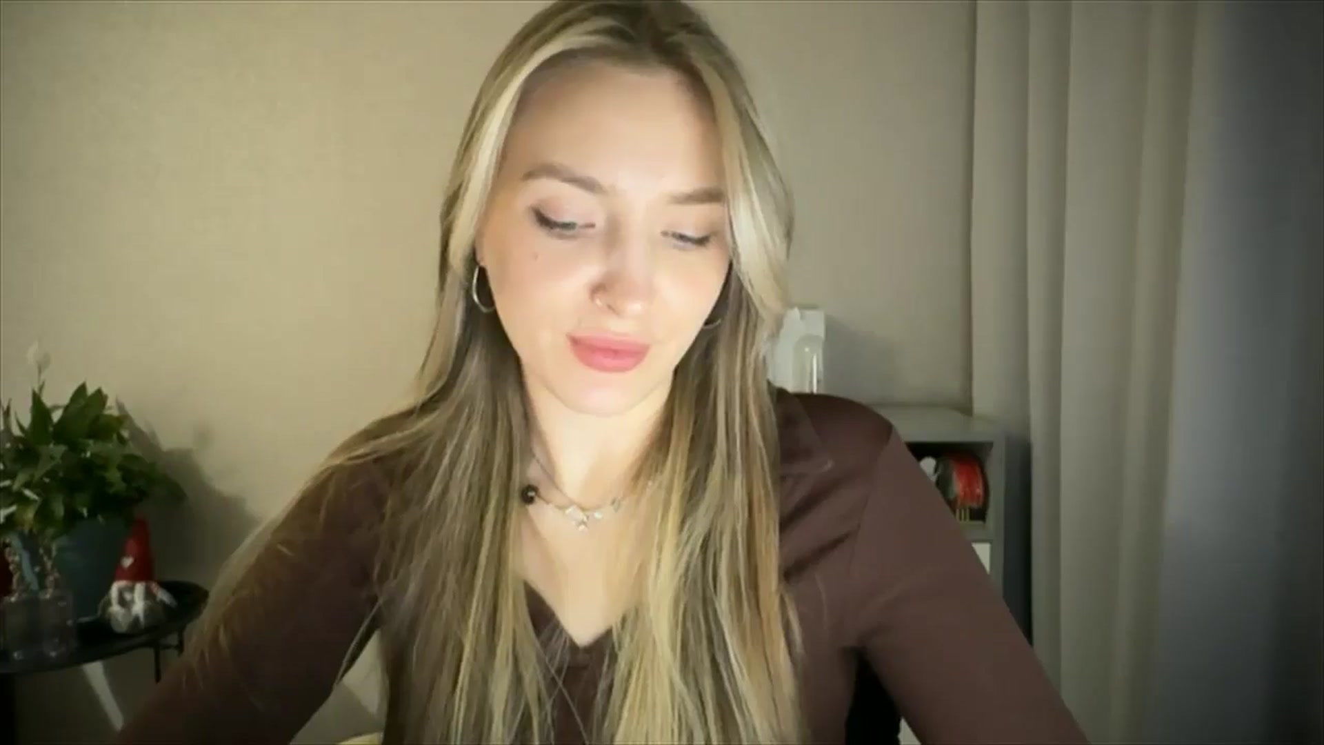 Gallery image thumbnail from My_Diana's myfreecams stream on, 04/27/2025, 20:40 image 11 of 20