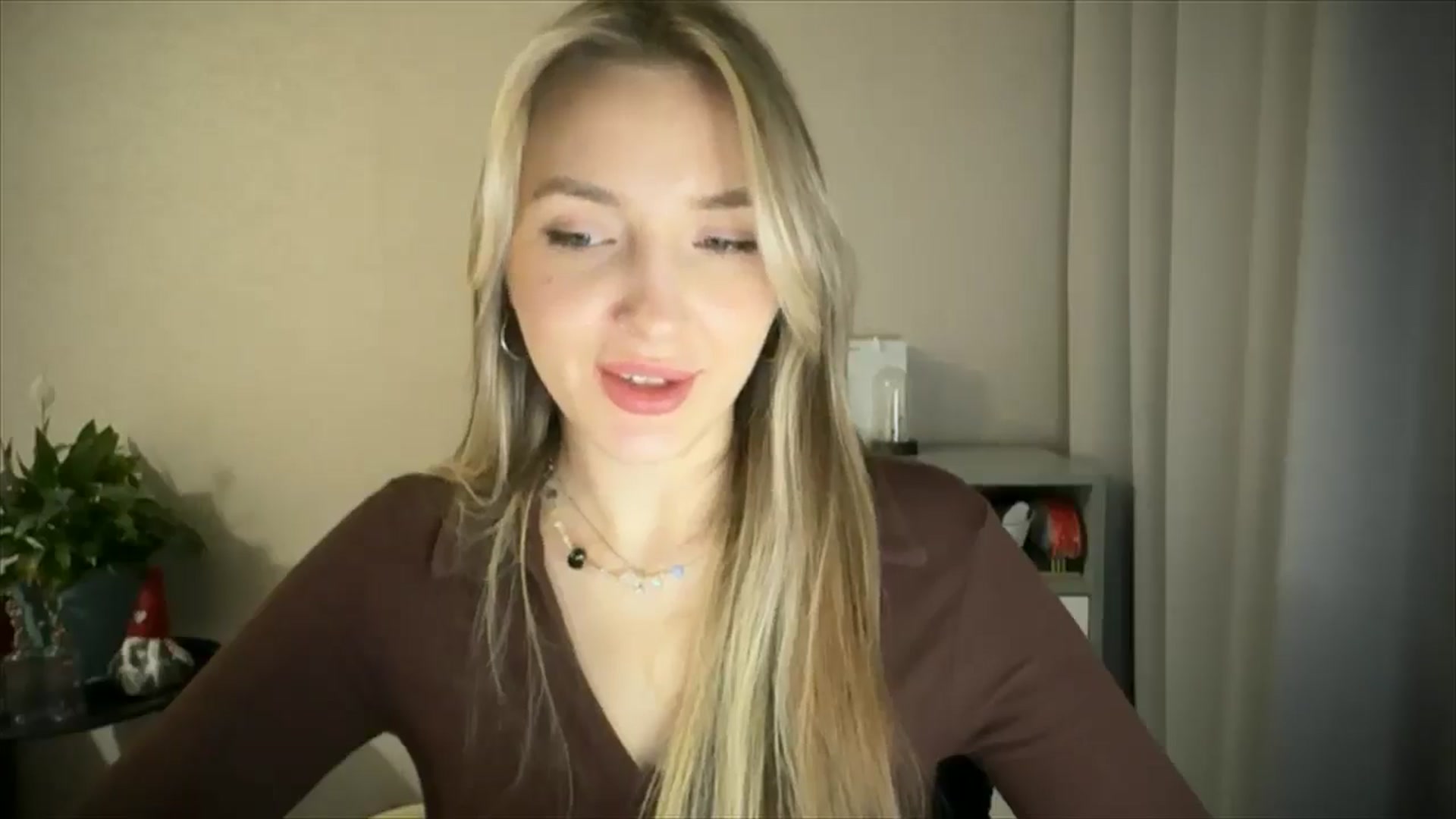 Gallery image thumbnail from My_Diana's myfreecams stream on, 04/27/2025, 20:40 image 15 of 20