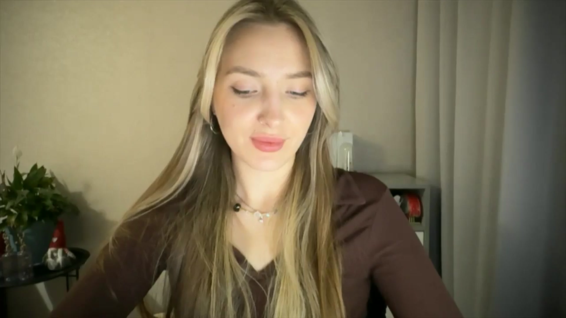 Gallery image thumbnail from My_Diana's myfreecams stream on, 04/27/2025, 20:40 image 9 of 20