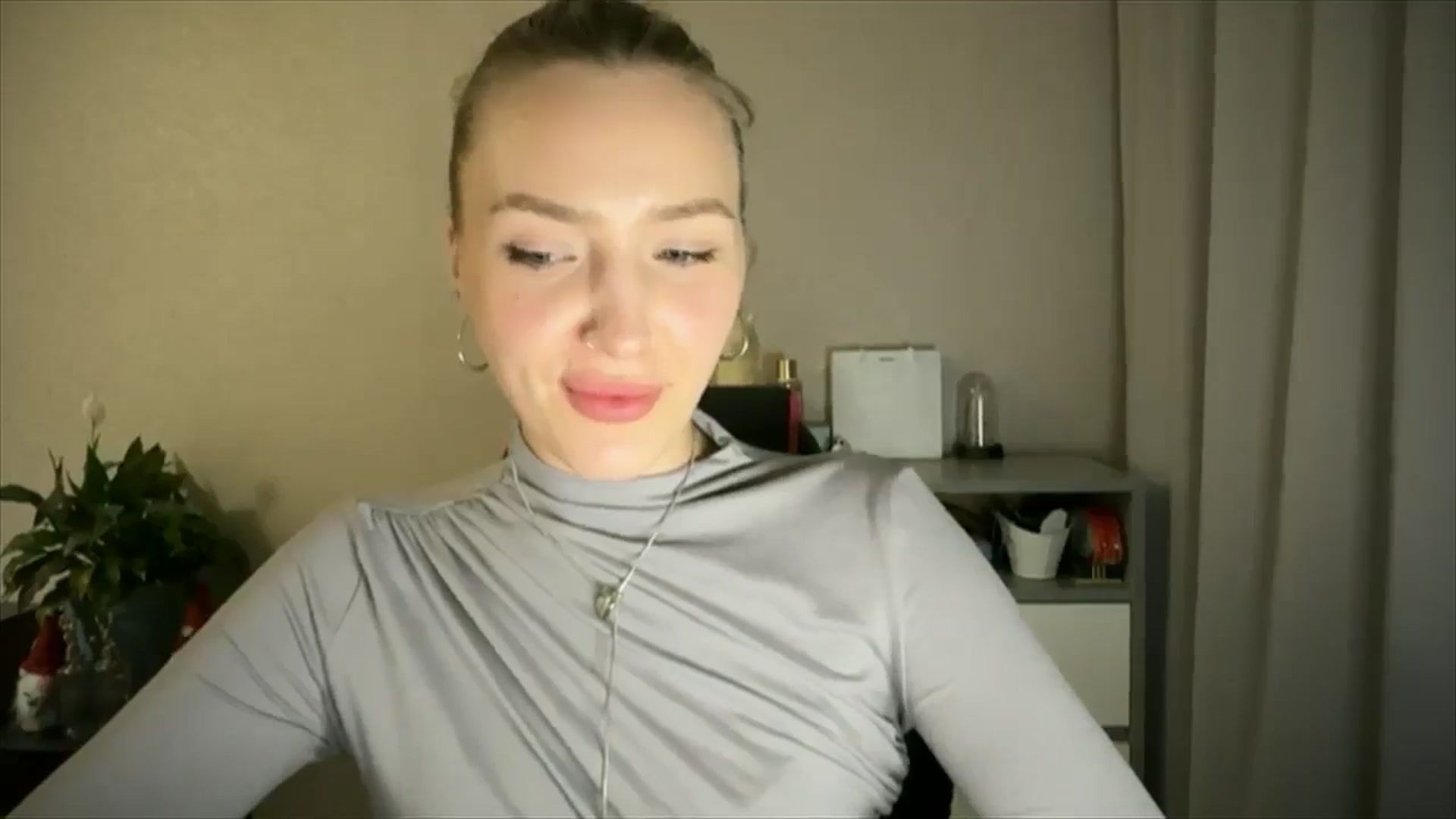 Gallery image thumbnail from My_Diana's myfreecams stream on, 04/28/2025, 21:13 image 8 of 20