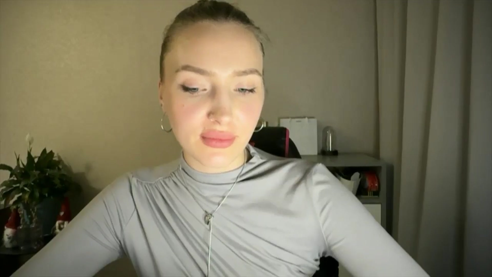 Gallery image thumbnail from My_Diana's myfreecams stream on, 04/28/2025, 21:13 image 5 of 20
