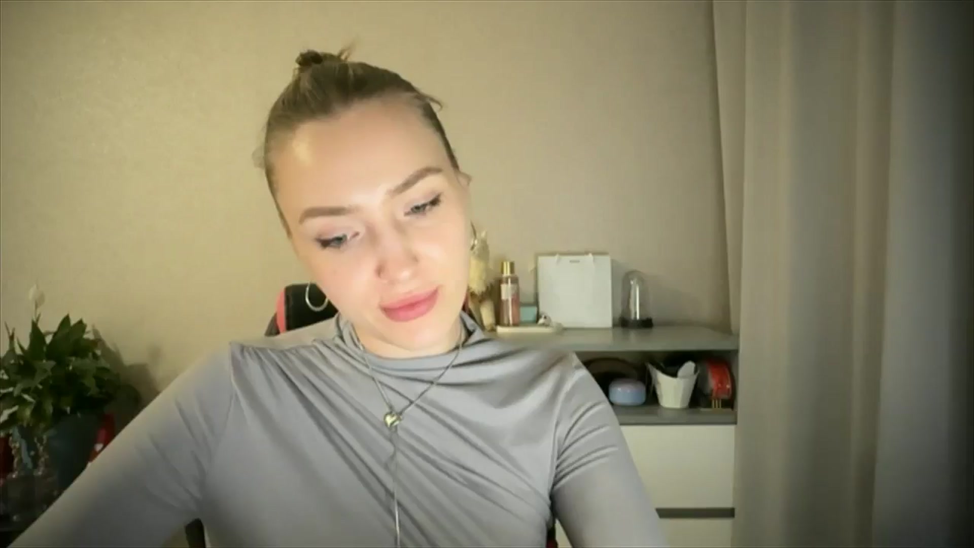 Gallery image thumbnail from My_Diana's myfreecams stream on, 04/28/2025, 21:33 image 1 of 20