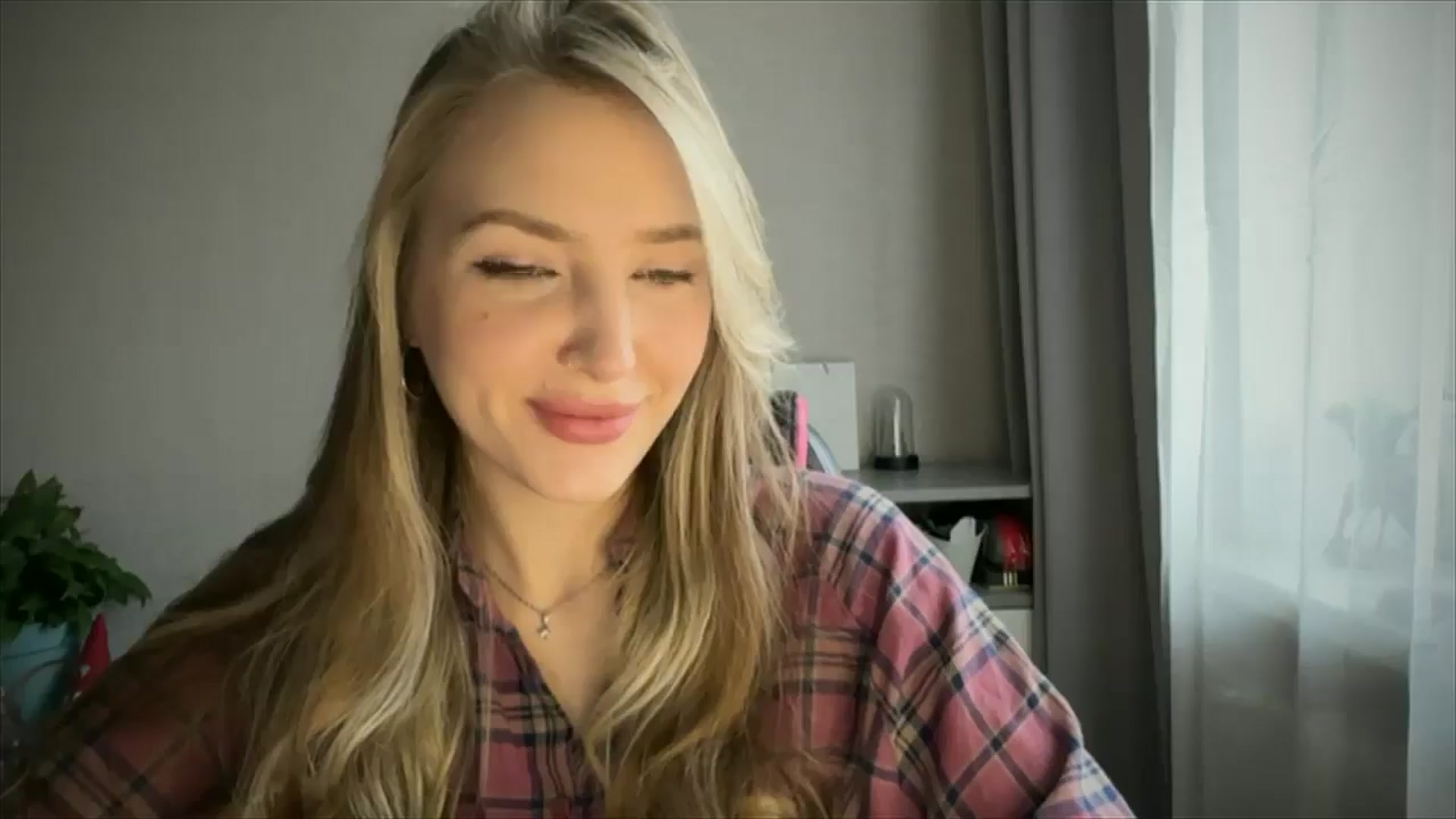 Gallery image thumbnail from My_Diana's myfreecams stream on, 04/29/2025, 16:20 image 7 of 20