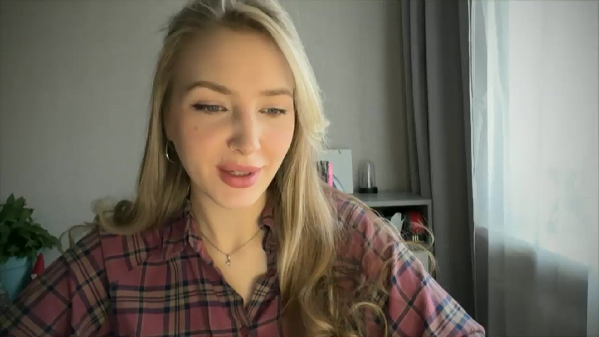 Gallery image thumbnail from My_Diana's myfreecams stream on, 04/29/2025, 16:20 image 4 of 20