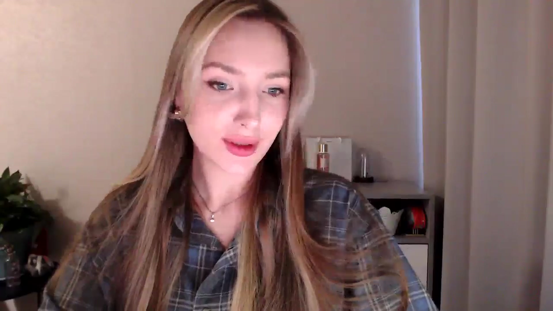 Gallery image thumbnail from My_Diana's myfreecams stream on, 05/01/2025, 16:03 image 6 of 20