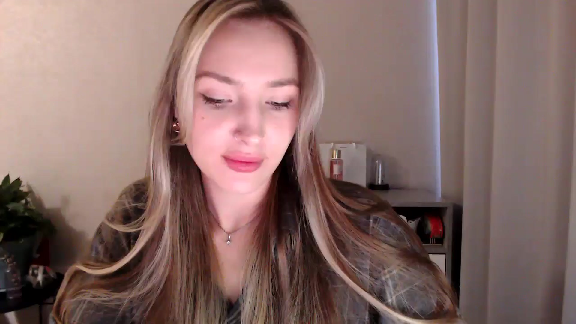 Gallery image thumbnail from My_Diana's myfreecams stream on, 05/01/2025, 16:03 image 4 of 20