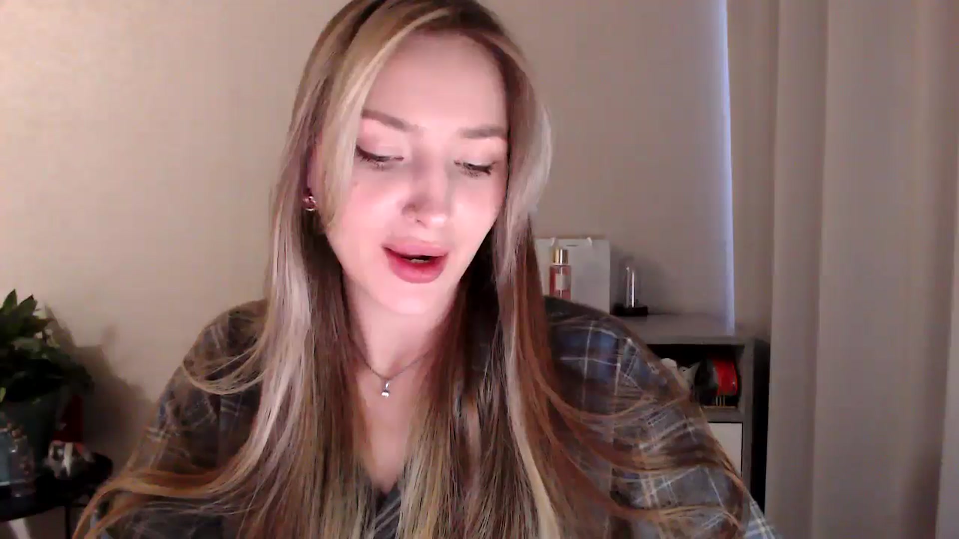 Gallery image thumbnail from My_Diana's myfreecams stream on, 05/01/2025, 16:03 image 5 of 20