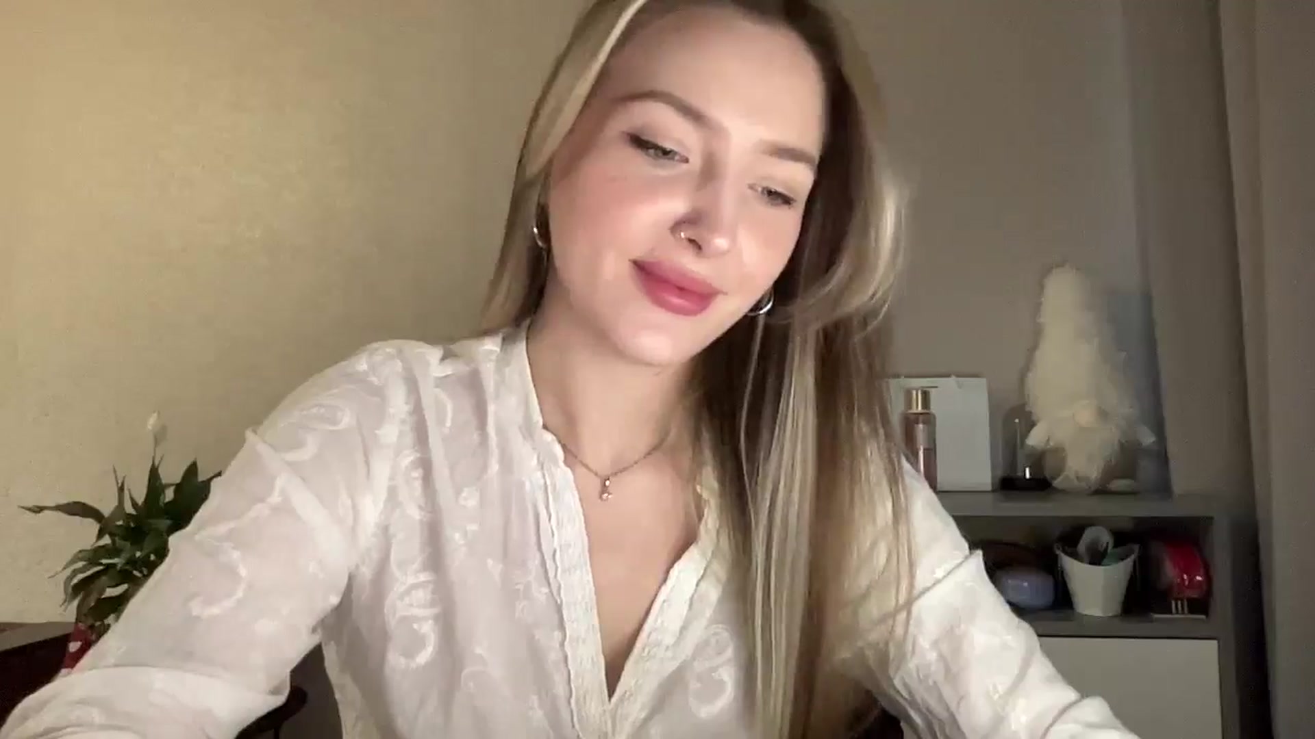 Gallery image thumbnail from My_Diana's myfreecams stream on, 05/03/2025, 14:39 image 7 of 20