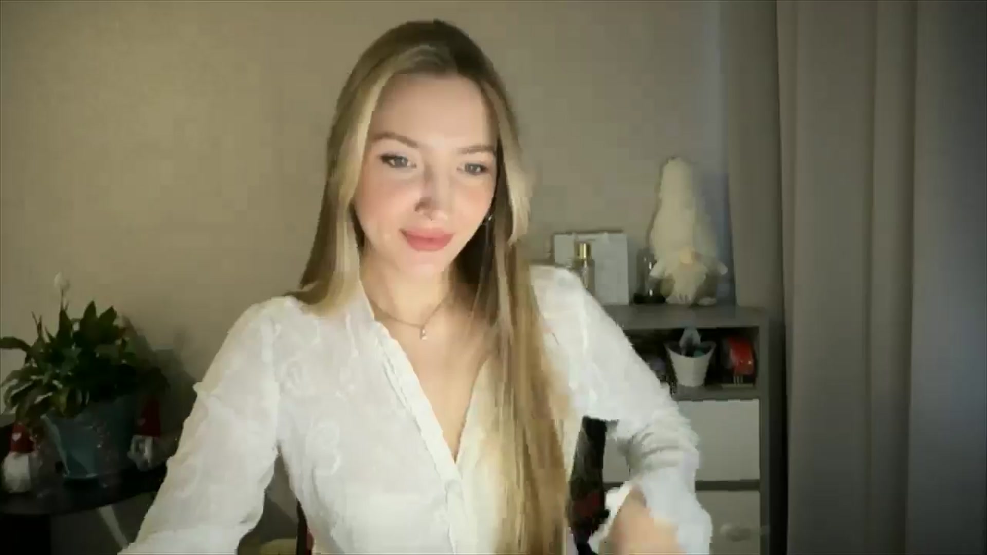 Gallery image thumbnail from My_Diana's myfreecams stream on, 05/03/2025, 14:39 image 2 of 20