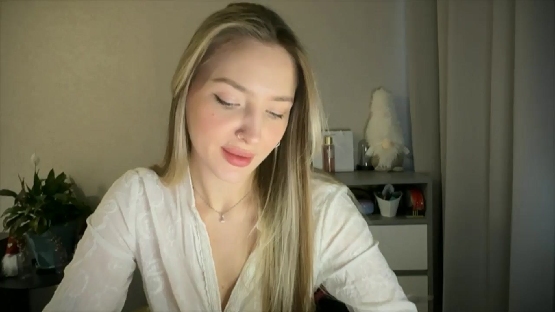 Gallery image thumbnail from My_Diana's myfreecams stream on, 05/03/2025, 14:39 image 1 of 20