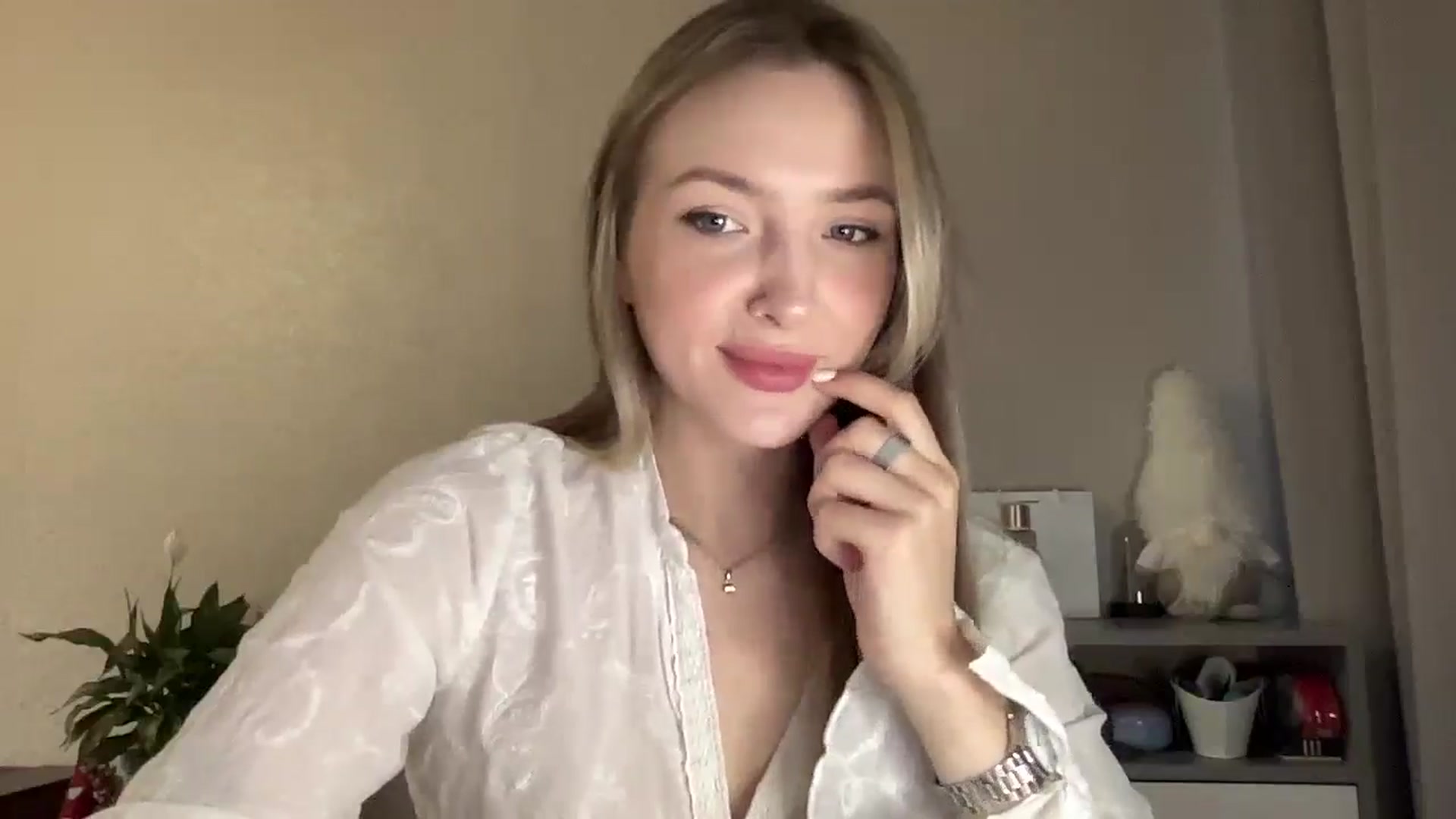 Gallery image thumbnail from My_Diana's myfreecams stream on, 05/03/2025, 14:39 image 10 of 20