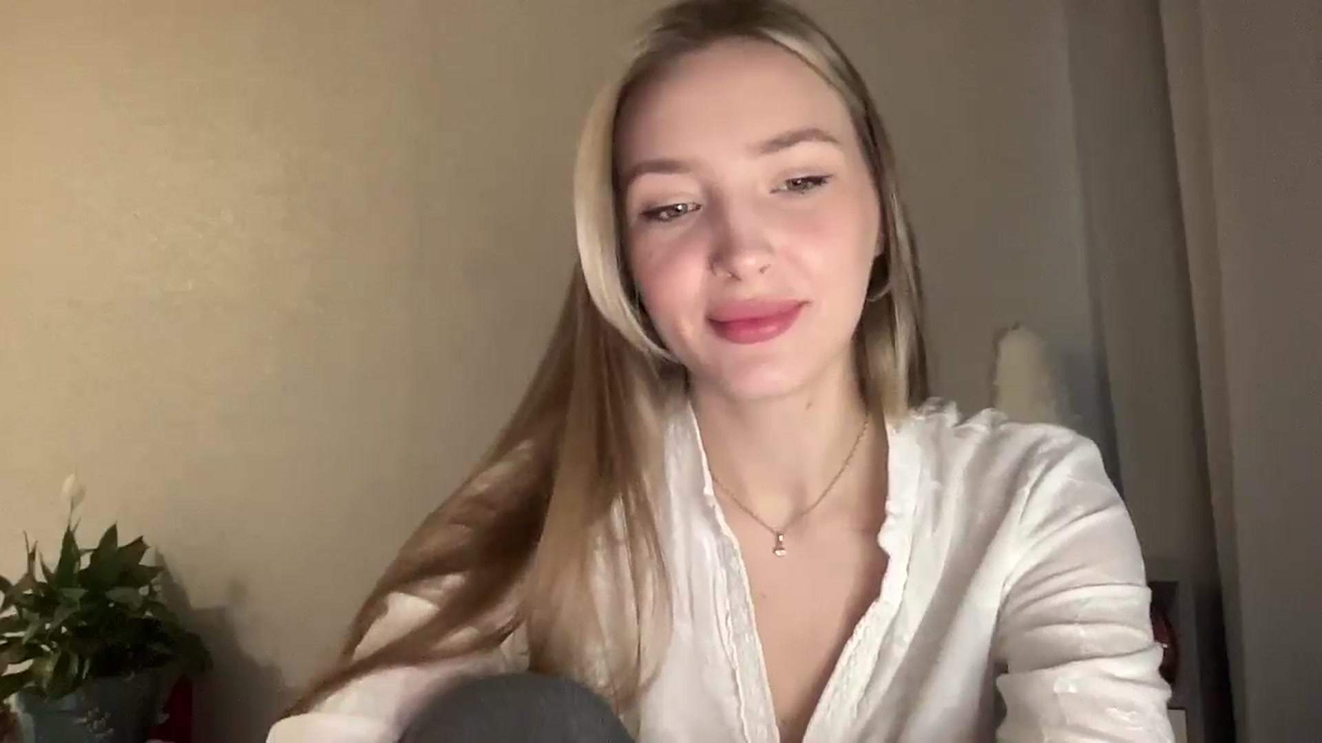 Gallery image thumbnail from My_Diana's myfreecams stream on, 05/03/2025, 14:39 image 14 of 20