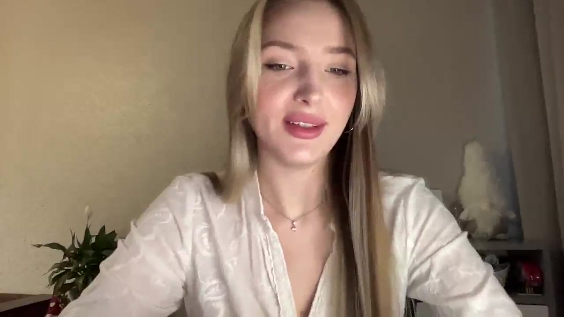 Gallery image thumbnail from My_Diana's myfreecams stream on, 05/03/2025, 14:39 image 5 of 20