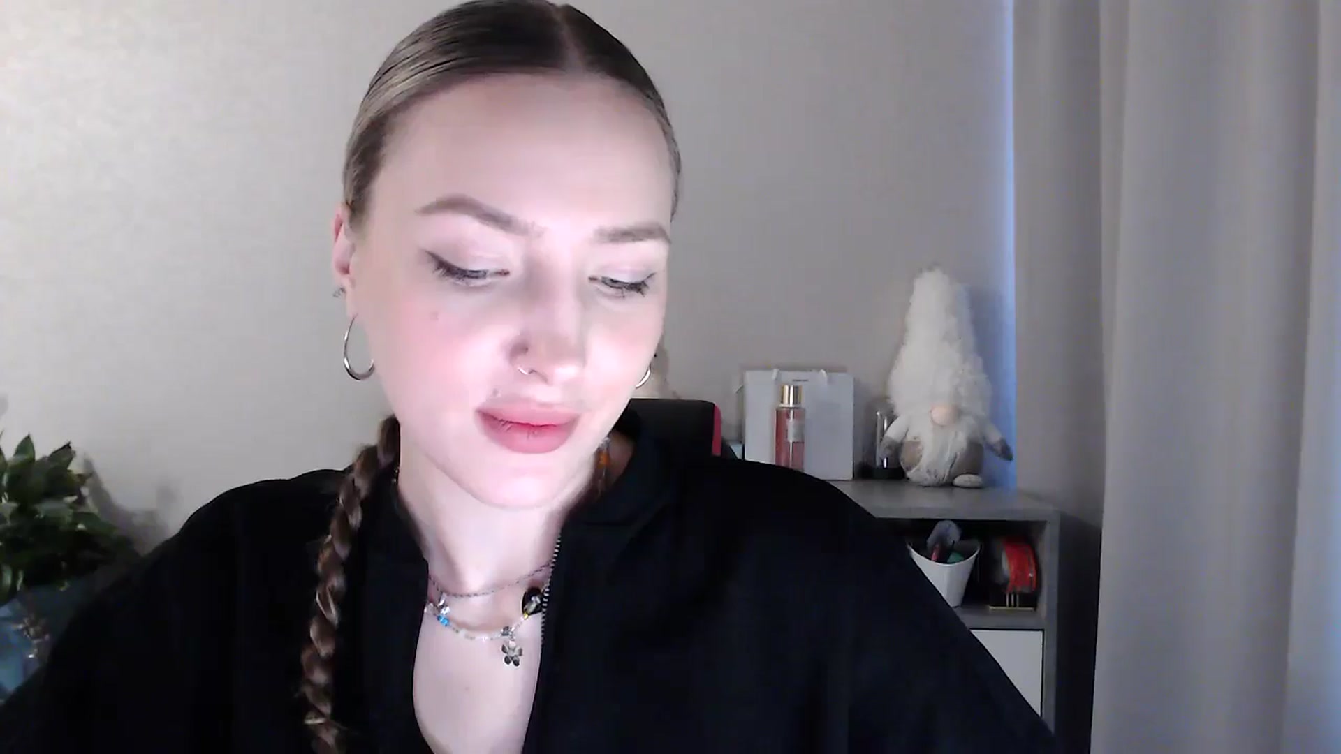 Gallery image thumbnail from My_Diana's myfreecams stream on, 05/04/2025, 15:22 image 19 of 20