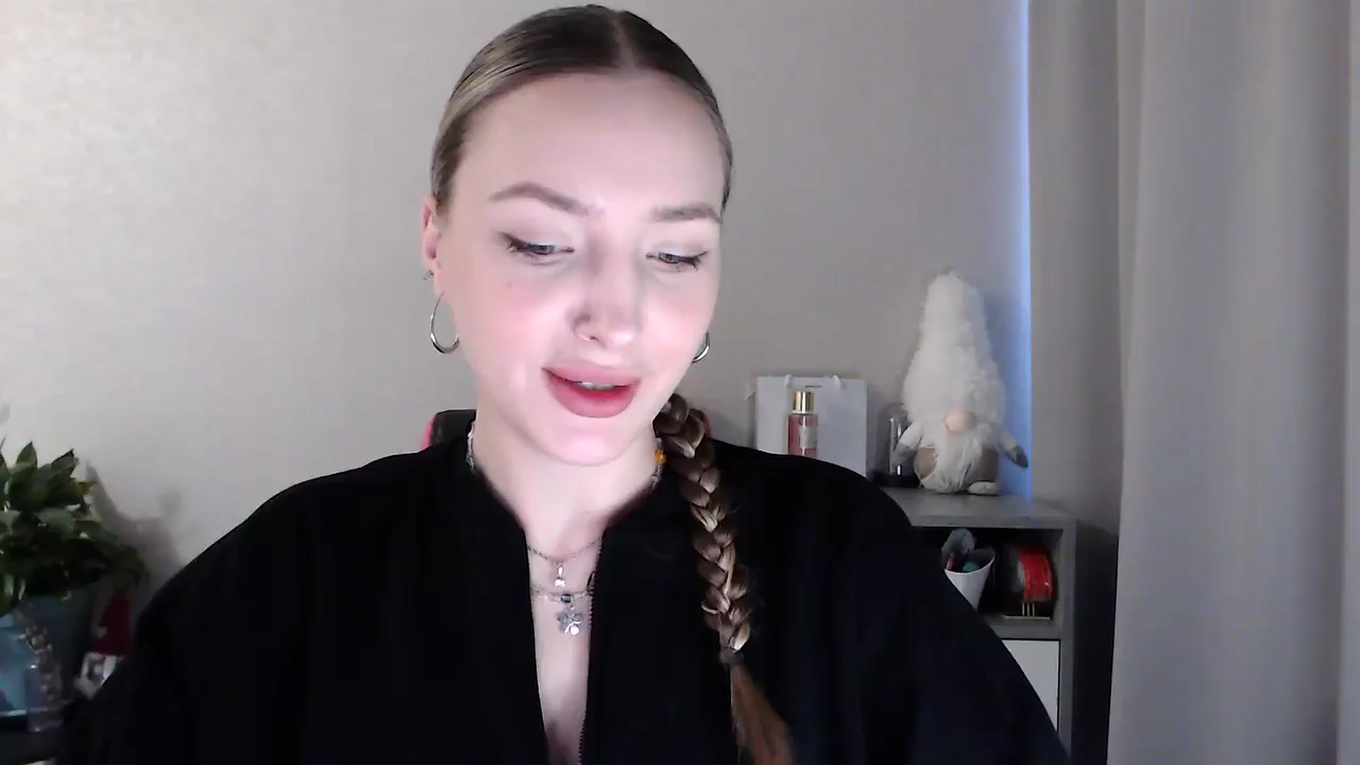 Gallery image thumbnail from My_Diana's myfreecams stream on, 05/04/2025, 15:22 image 1 of 20