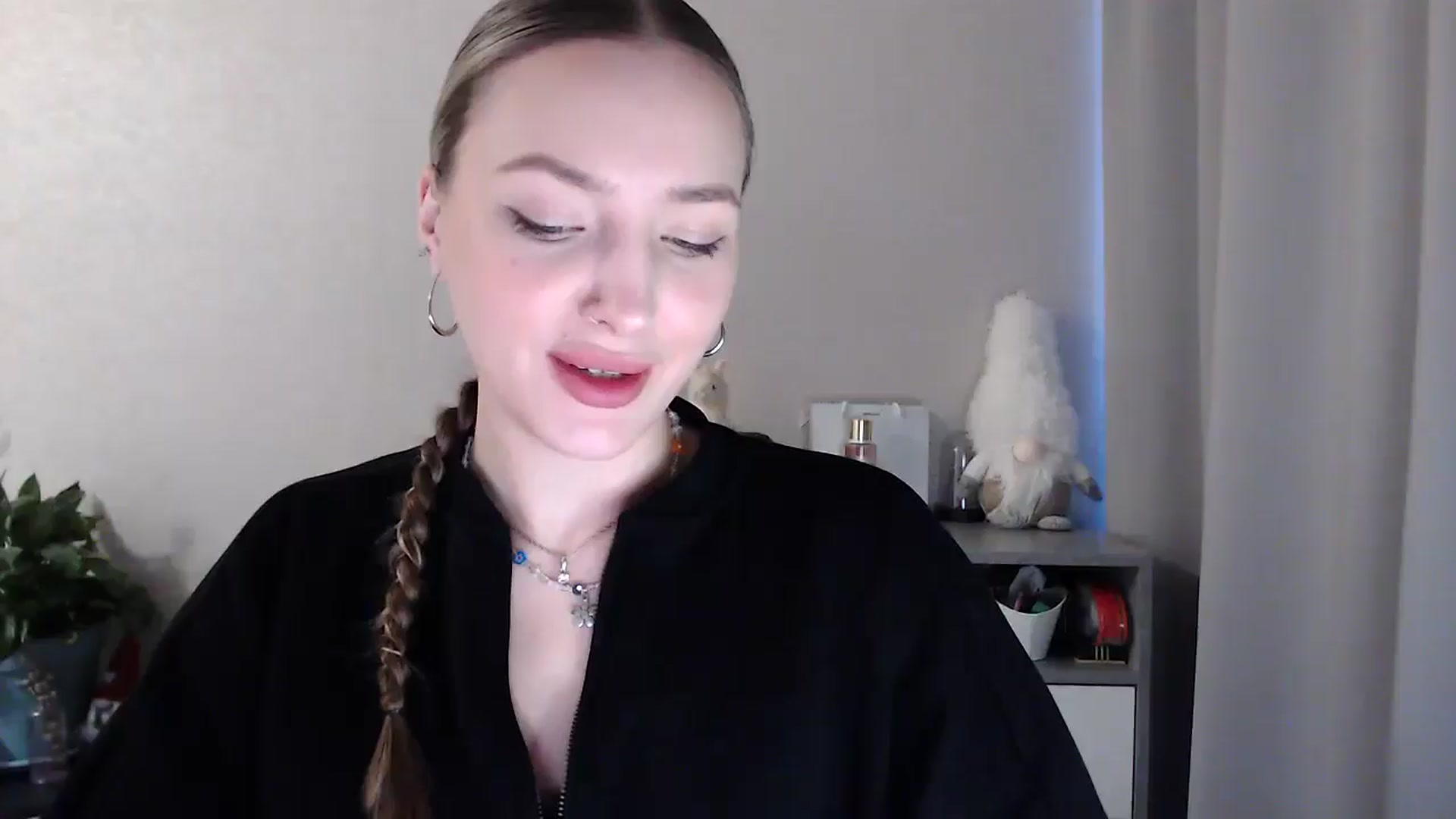 Gallery image thumbnail from My_Diana's myfreecams stream on, 05/04/2025, 15:22 image 10 of 20