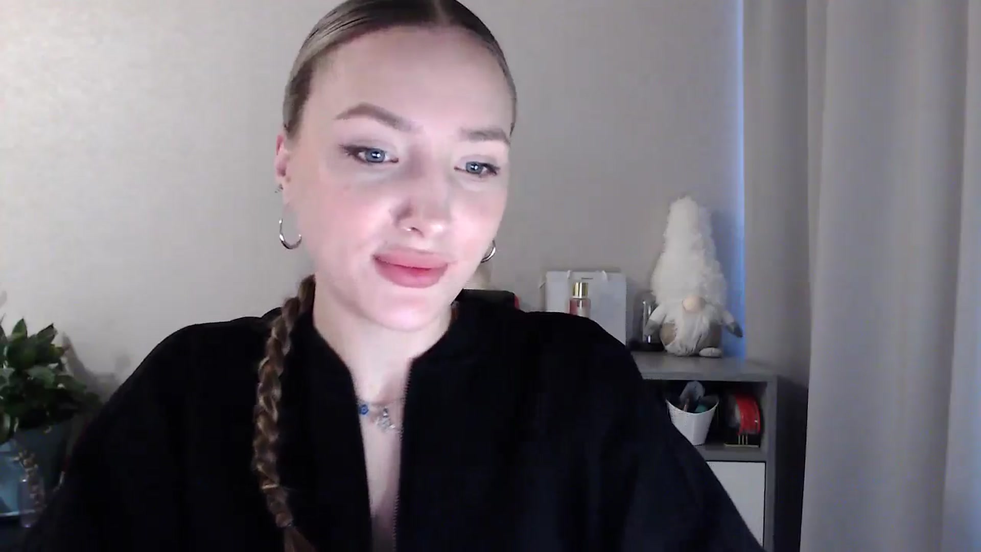 Gallery image thumbnail from My_Diana's myfreecams stream on, 05/04/2025, 15:22 image 18 of 20