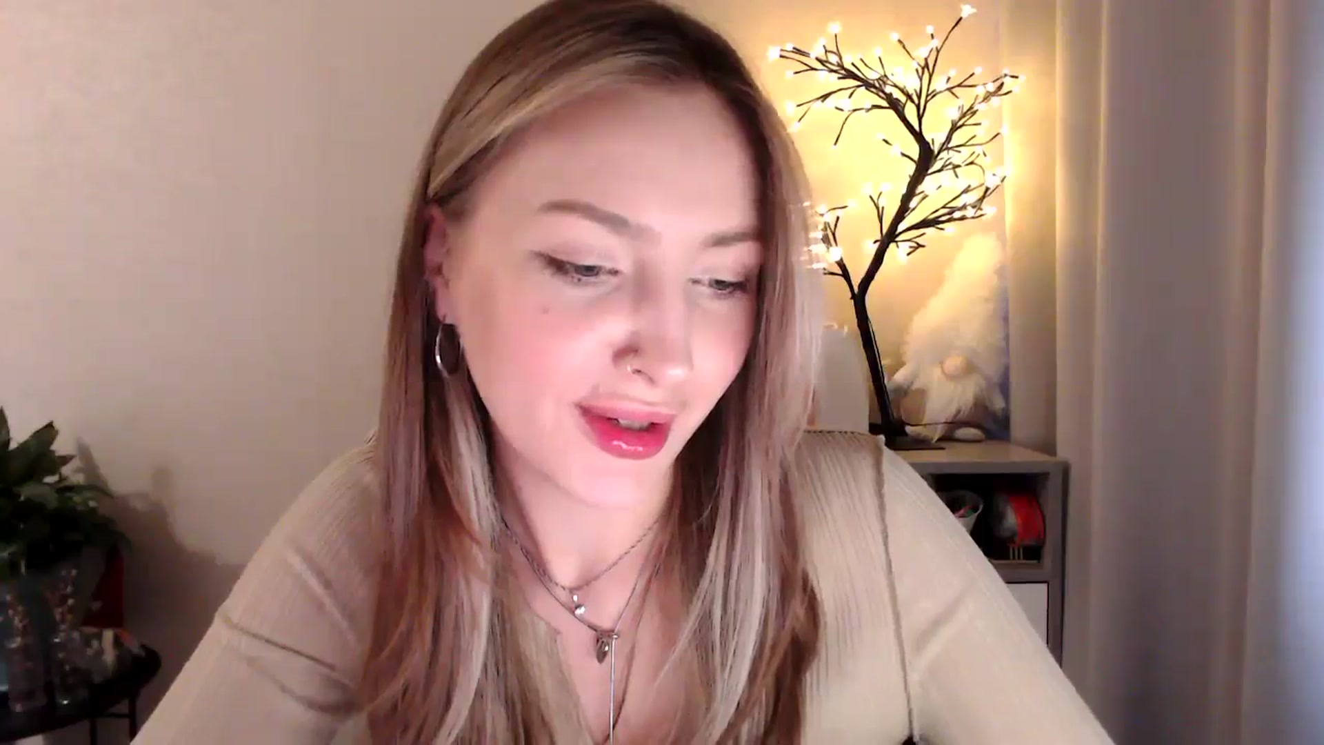 Gallery image thumbnail from My_Diana's myfreecams stream on, 05/10/2025, 15:38 image 11 of 20
