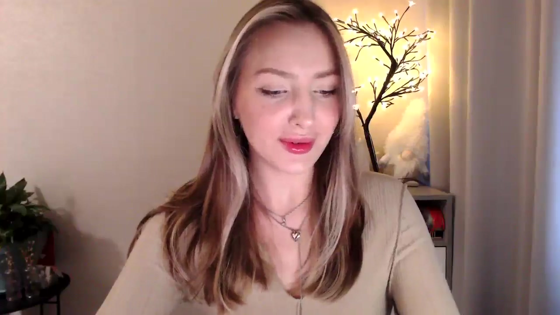 Gallery image thumbnail from My_Diana's myfreecams stream on, 05/10/2025, 15:38 image 2 of 20