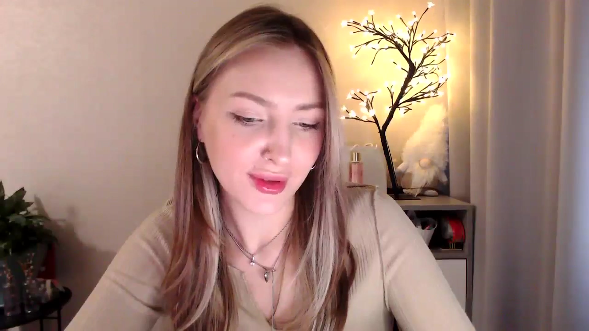 Gallery image thumbnail from My_Diana's myfreecams stream on, 05/10/2025, 15:38 image 17 of 20