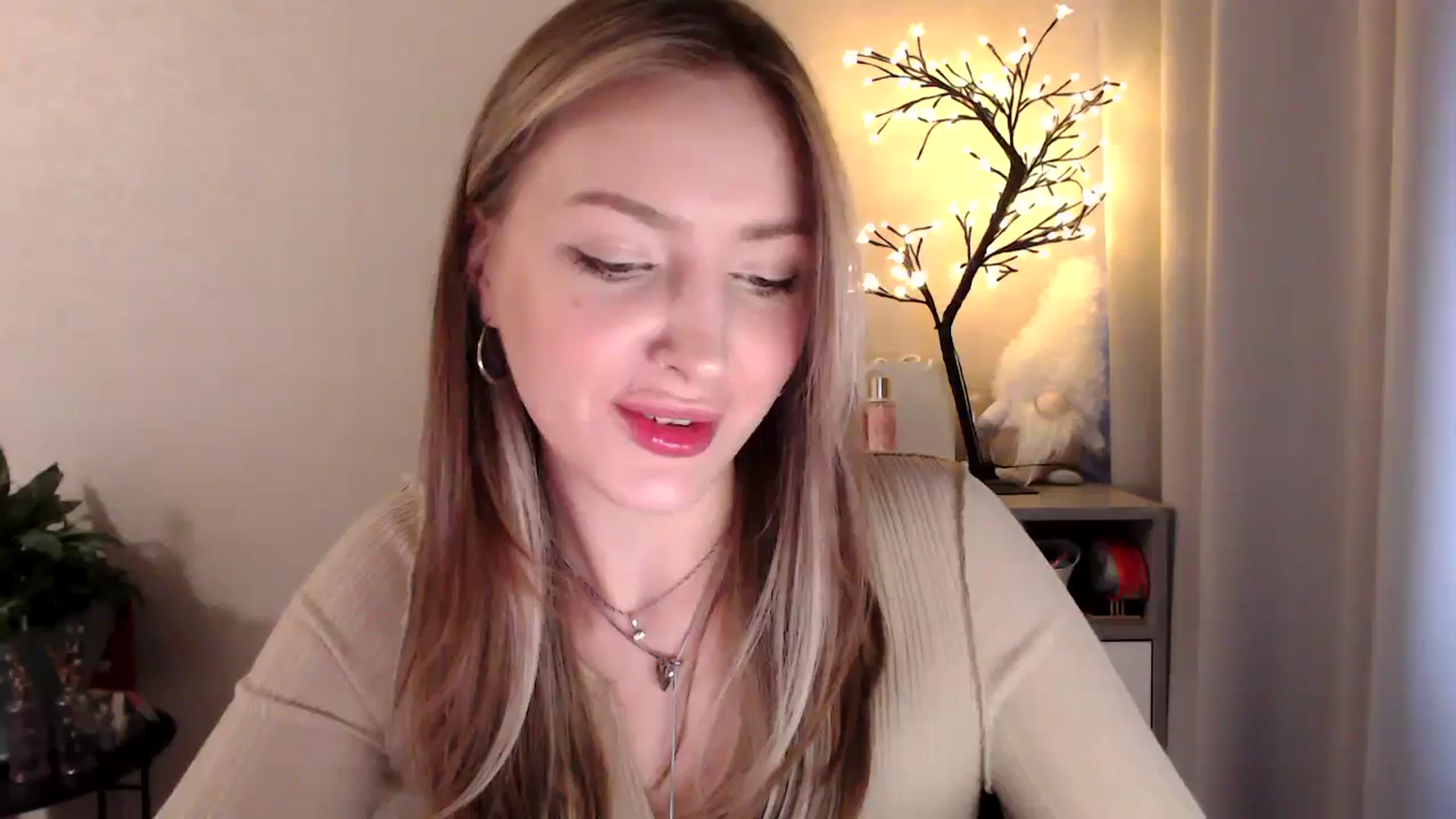 Gallery image thumbnail from My_Diana's myfreecams stream on, 05/10/2025, 15:38 image 9 of 20
