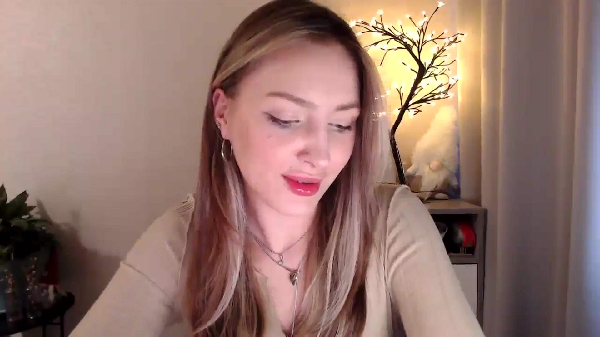 Gallery image thumbnail from My_Diana's myfreecams stream on, 05/10/2025, 15:38 image 4 of 20