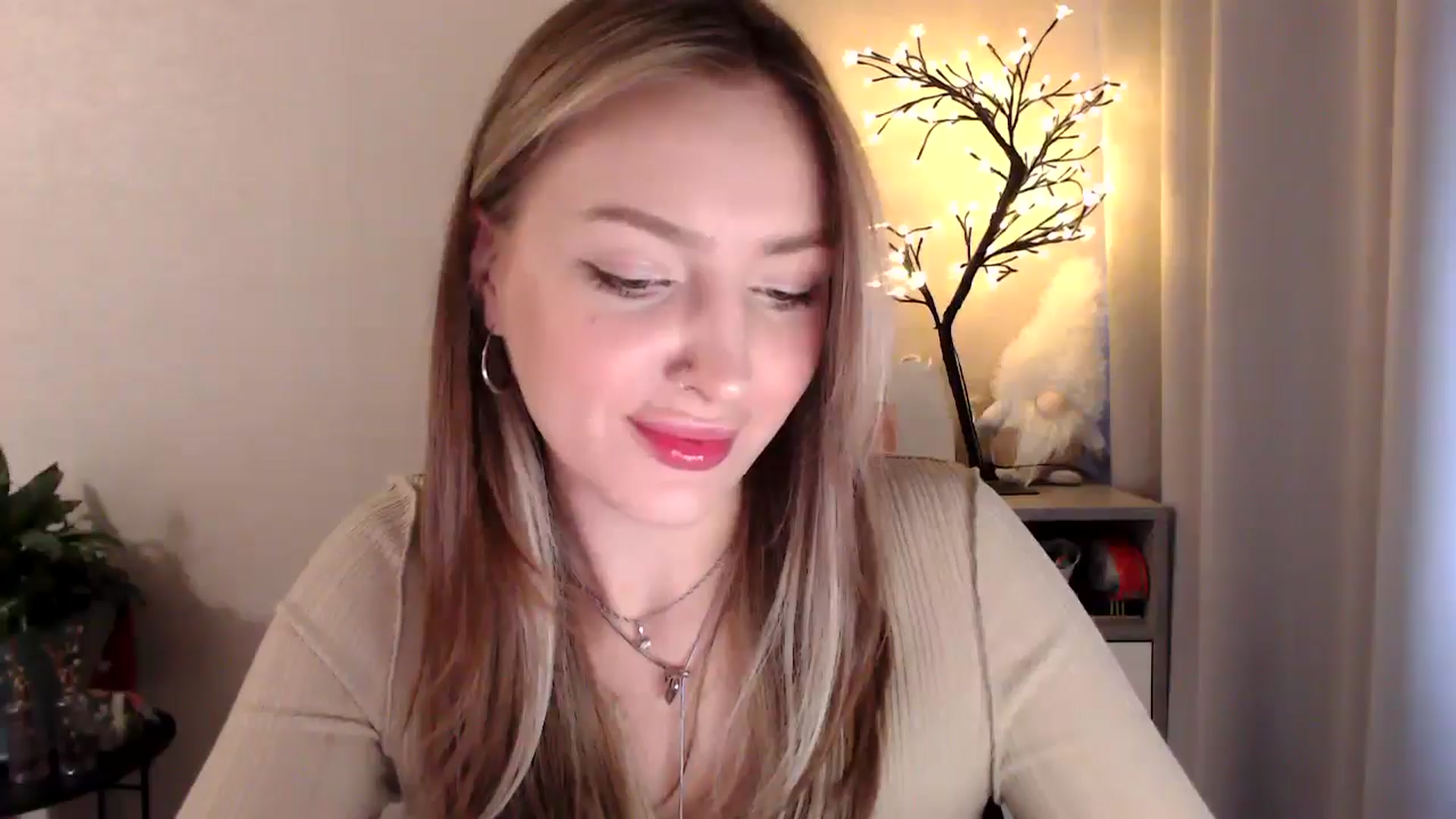 Gallery image thumbnail from My_Diana's myfreecams stream on, 05/10/2025, 15:38 image 8 of 20