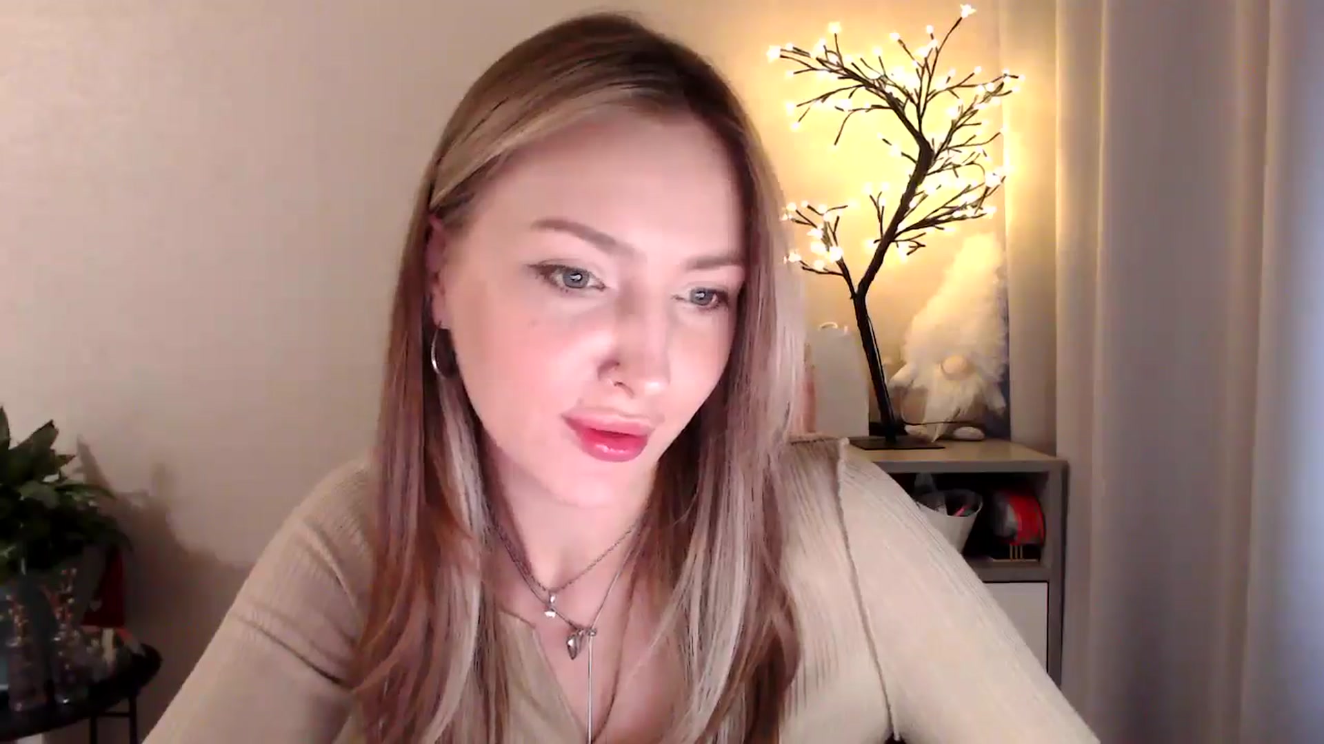 Gallery image thumbnail from My_Diana's myfreecams stream on, 05/10/2025, 15:38 image 18 of 20