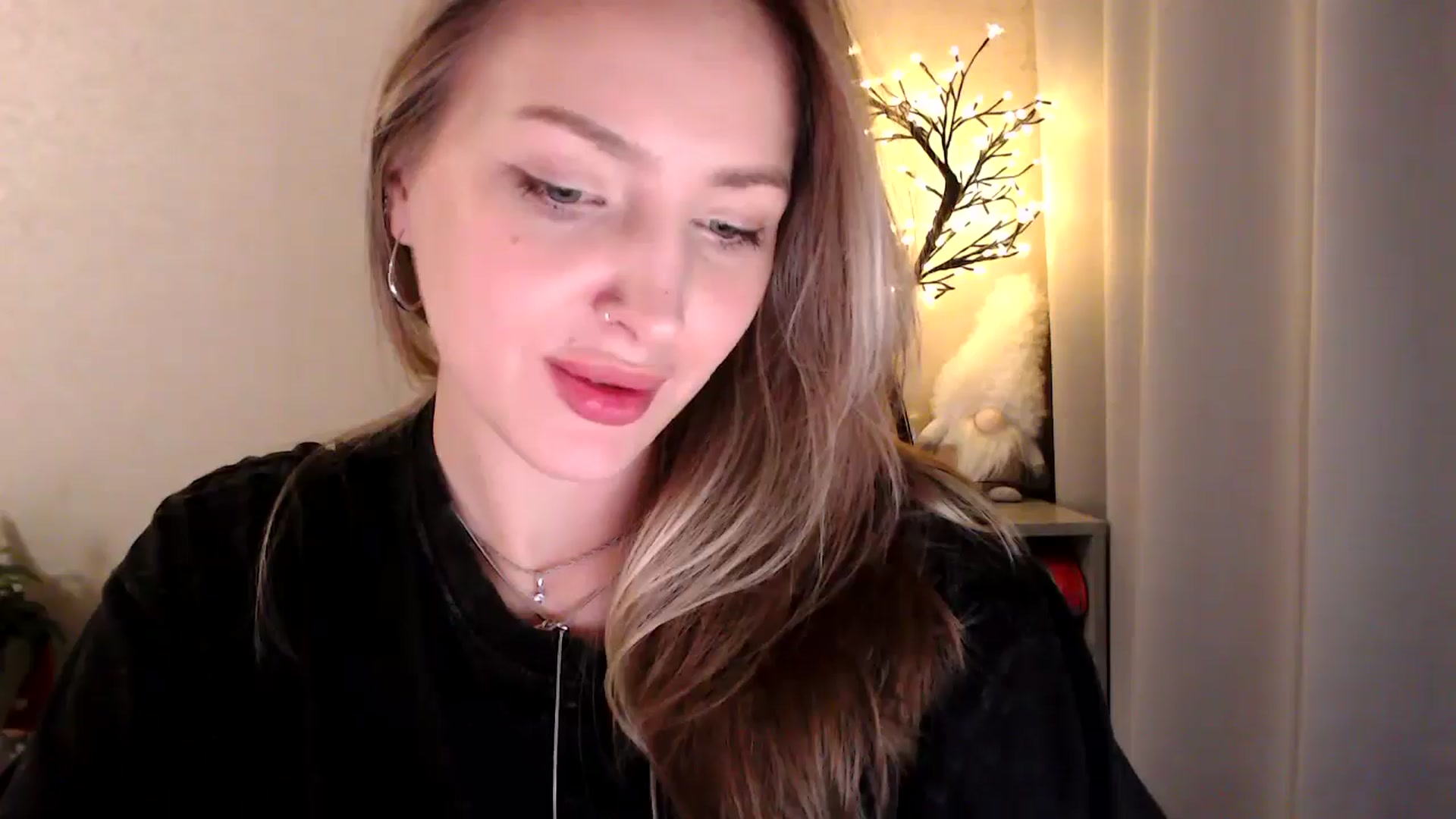 Gallery image thumbnail from My_Diana's myfreecams stream on, 05/10/2025, 23:09 image 20 of 20