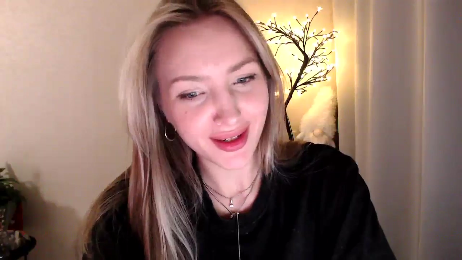 Gallery image thumbnail from My_Diana's myfreecams stream on, 05/10/2025, 23:09 image 13 of 20