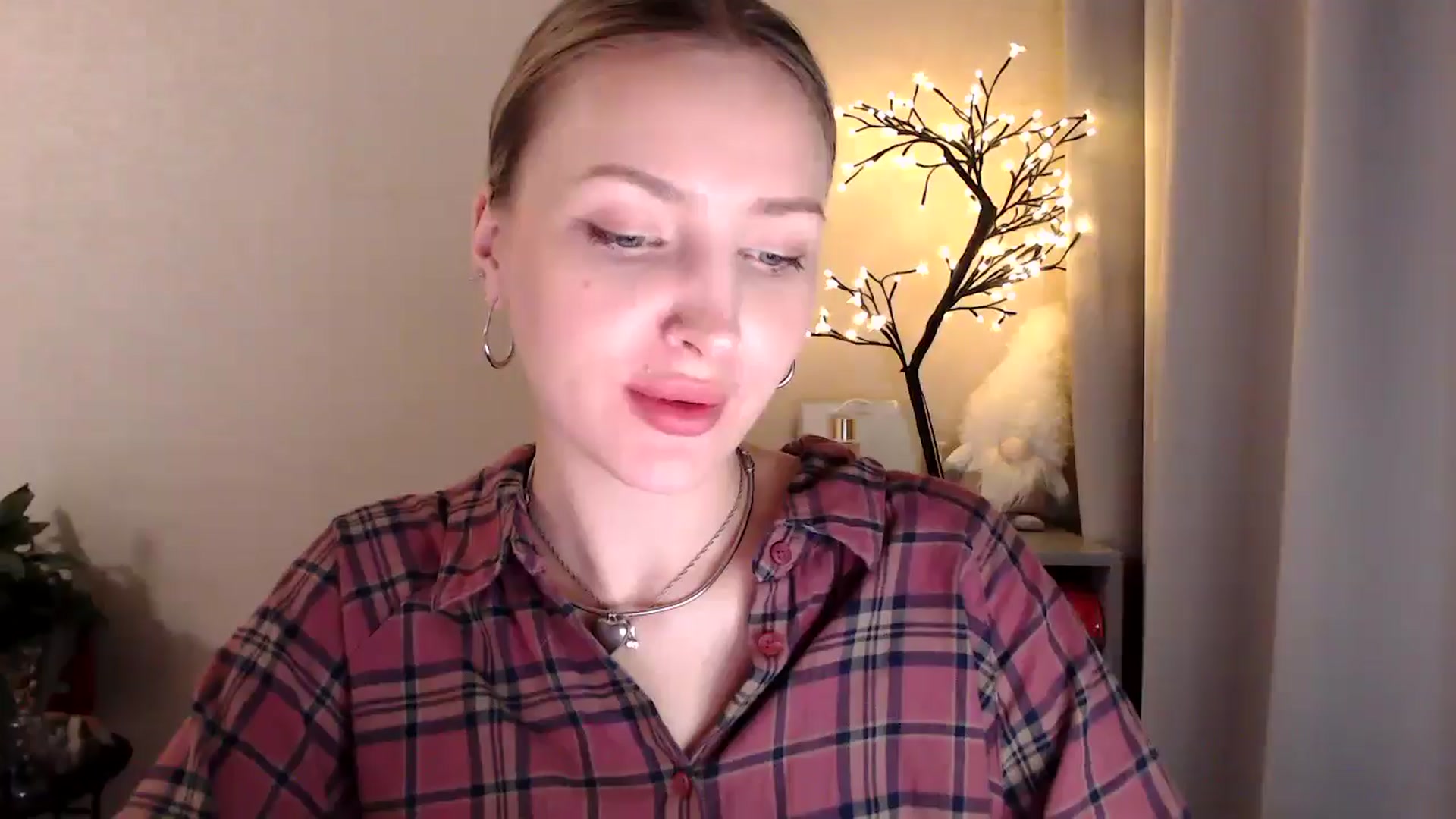 Gallery image thumbnail from My_Diana's myfreecams stream on, 05/11/2025, 19:27 image 4 of 20