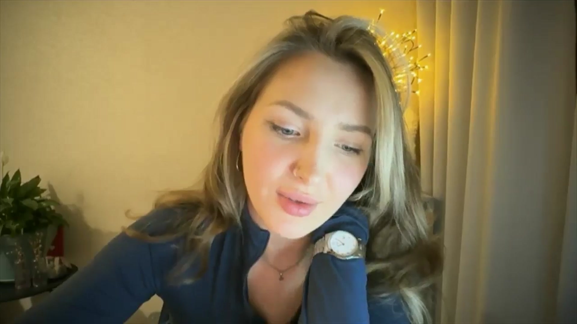 Gallery image thumbnail from My_Diana's myfreecams stream on, 05/13/2025, 20:25 image 16 of 20
