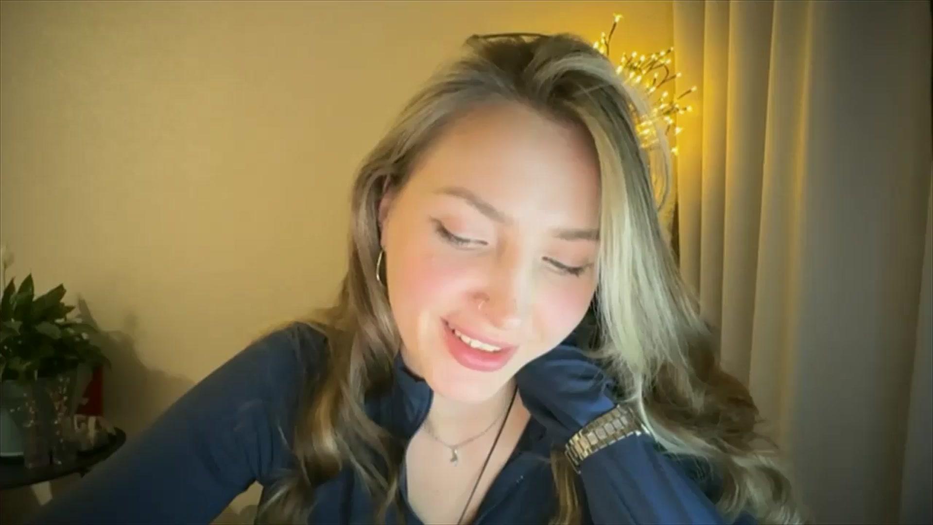 Gallery image thumbnail from My_Diana's myfreecams stream on, 05/13/2025, 20:25 image 18 of 20
