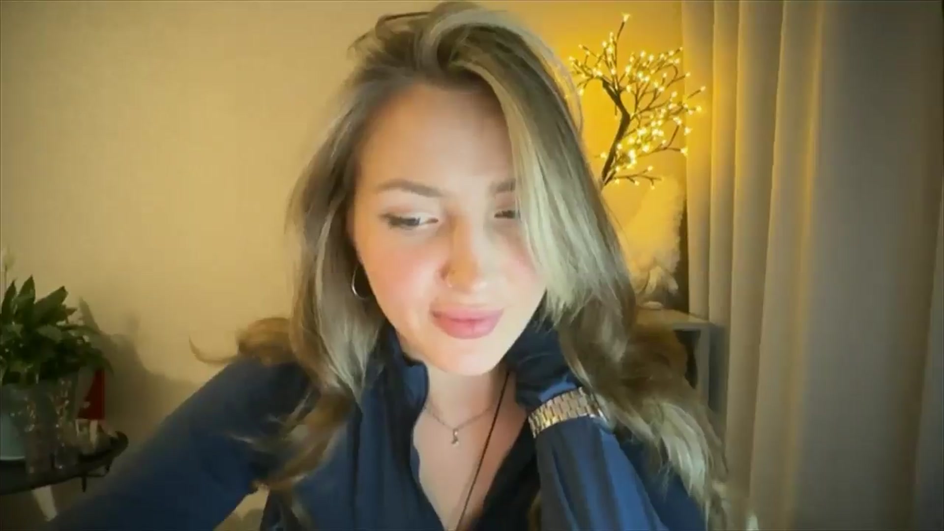 Gallery image thumbnail from My_Diana's myfreecams stream on, 05/13/2025, 20:25 image 17 of 20