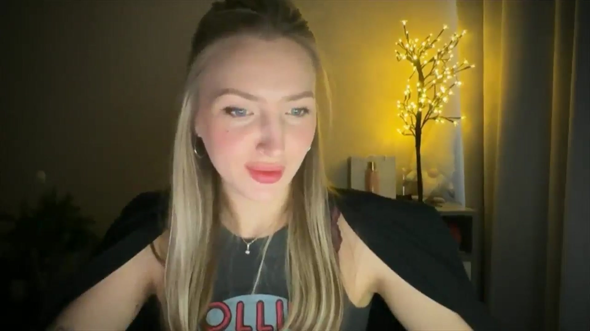 Gallery image thumbnail from My_Diana's myfreecams stream on, 05/15/2025, 16:03 image 14 of 20