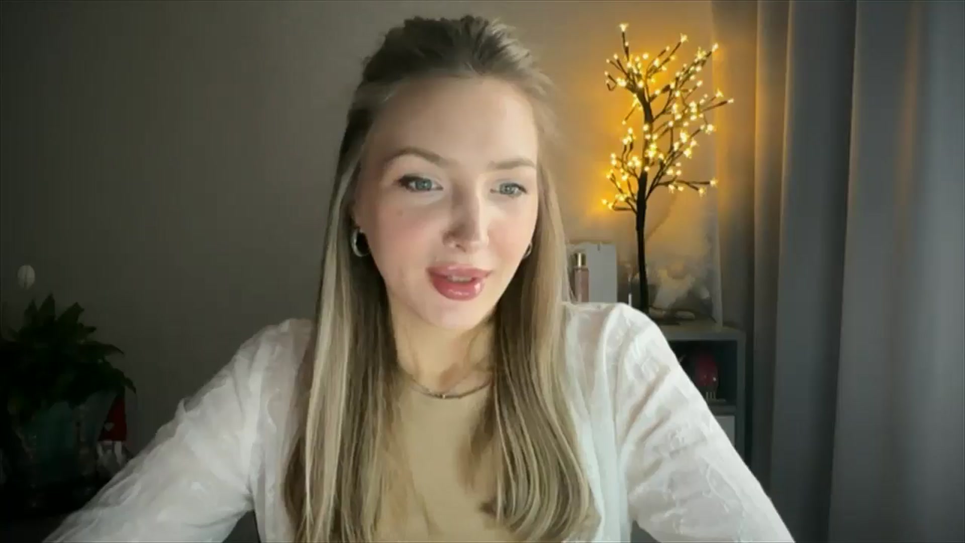 Gallery image thumbnail from My_Diana's myfreecams stream on, 05/17/2025, 14:25 image 9 of 20