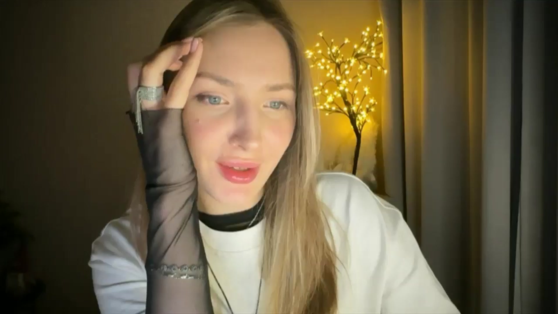 Gallery image thumbnail from My_Diana's myfreecams stream on, 05/21/2025, 20:08 image 11 of 20