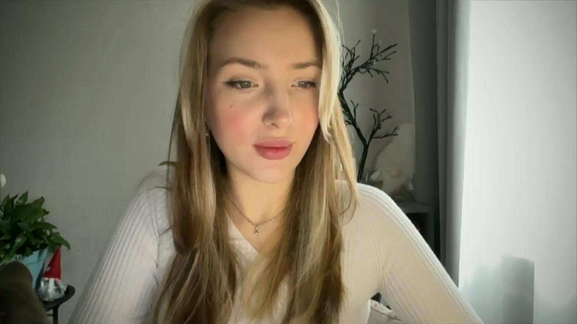 Gallery image thumbnail from My_Diana's myfreecams stream on, 05/24/2025, 14:57 image 3 of 20