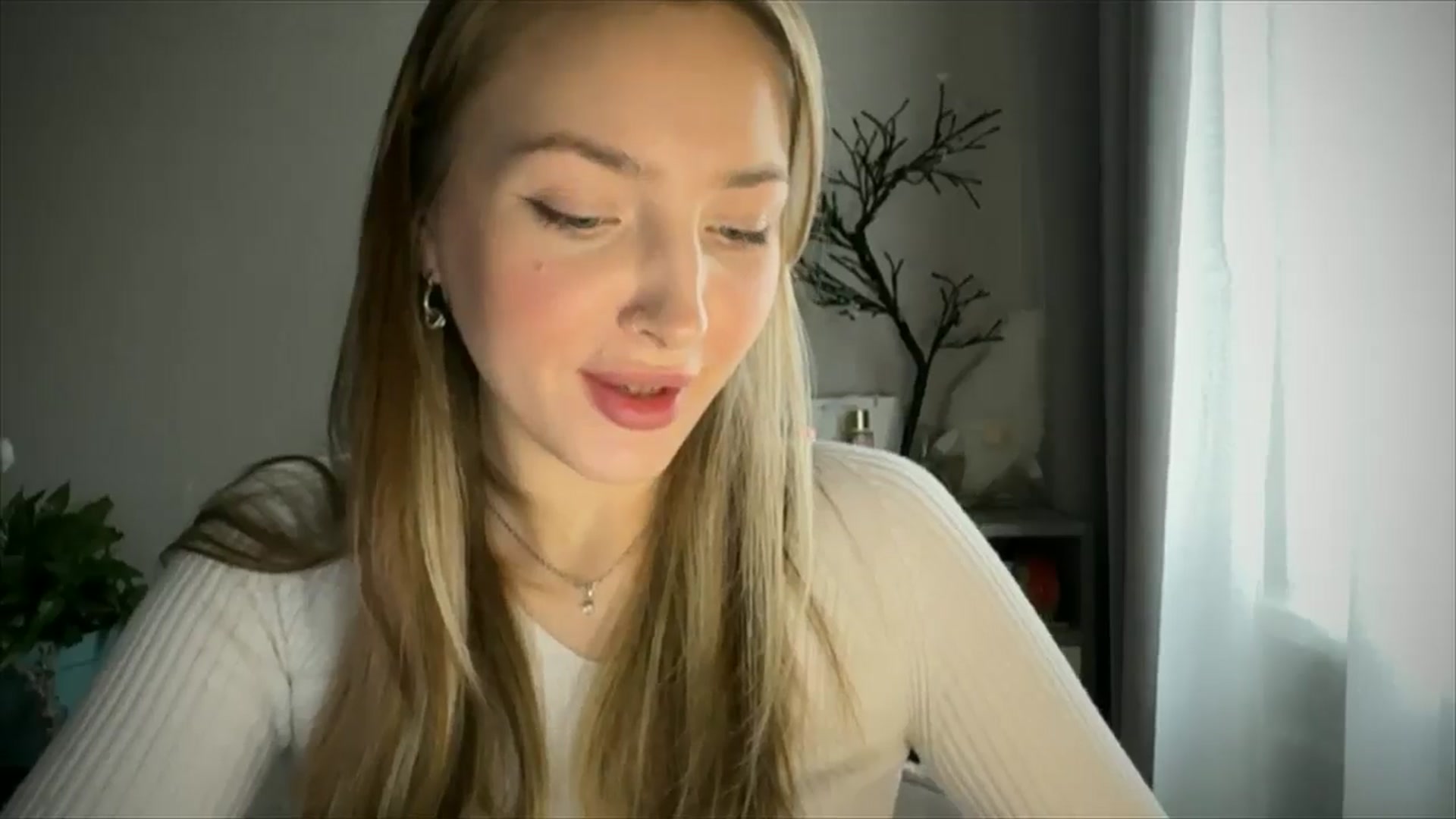 Gallery image thumbnail from My_Diana's myfreecams stream on, 05/24/2025, 14:57 image 12 of 20