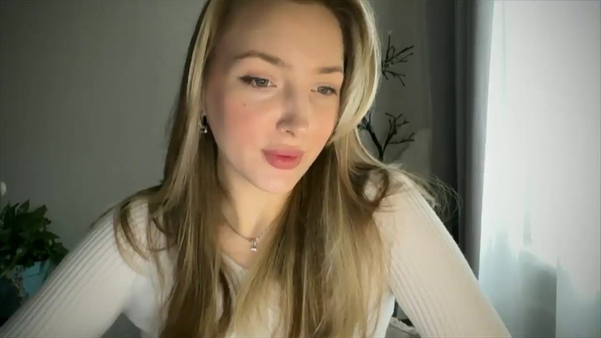 Gallery image thumbnail from My_Diana's myfreecams stream on, 05/24/2025, 14:57 image 6 of 20